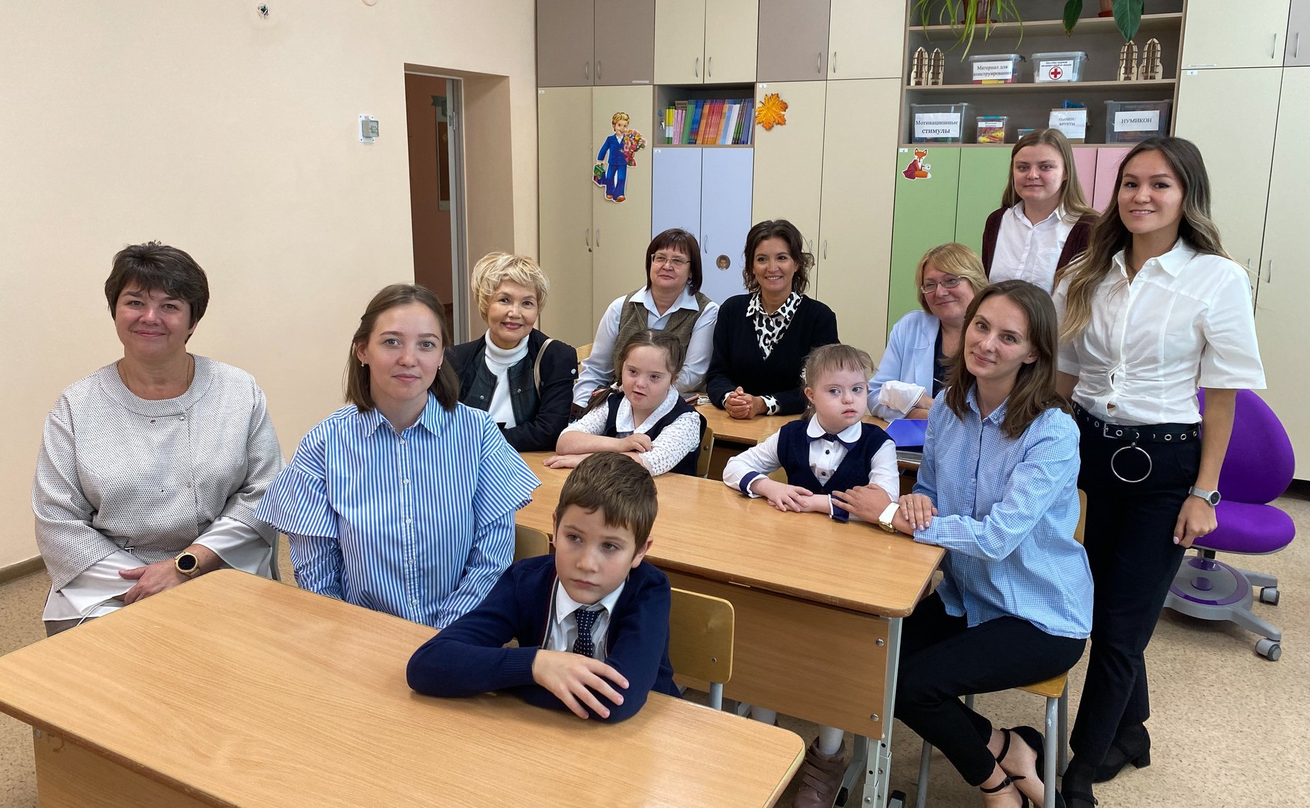 Маргарита Павлова приняла дружественный визит коллеги из Тывы Сенатора РФ Дины Оюн в Челябинскую область