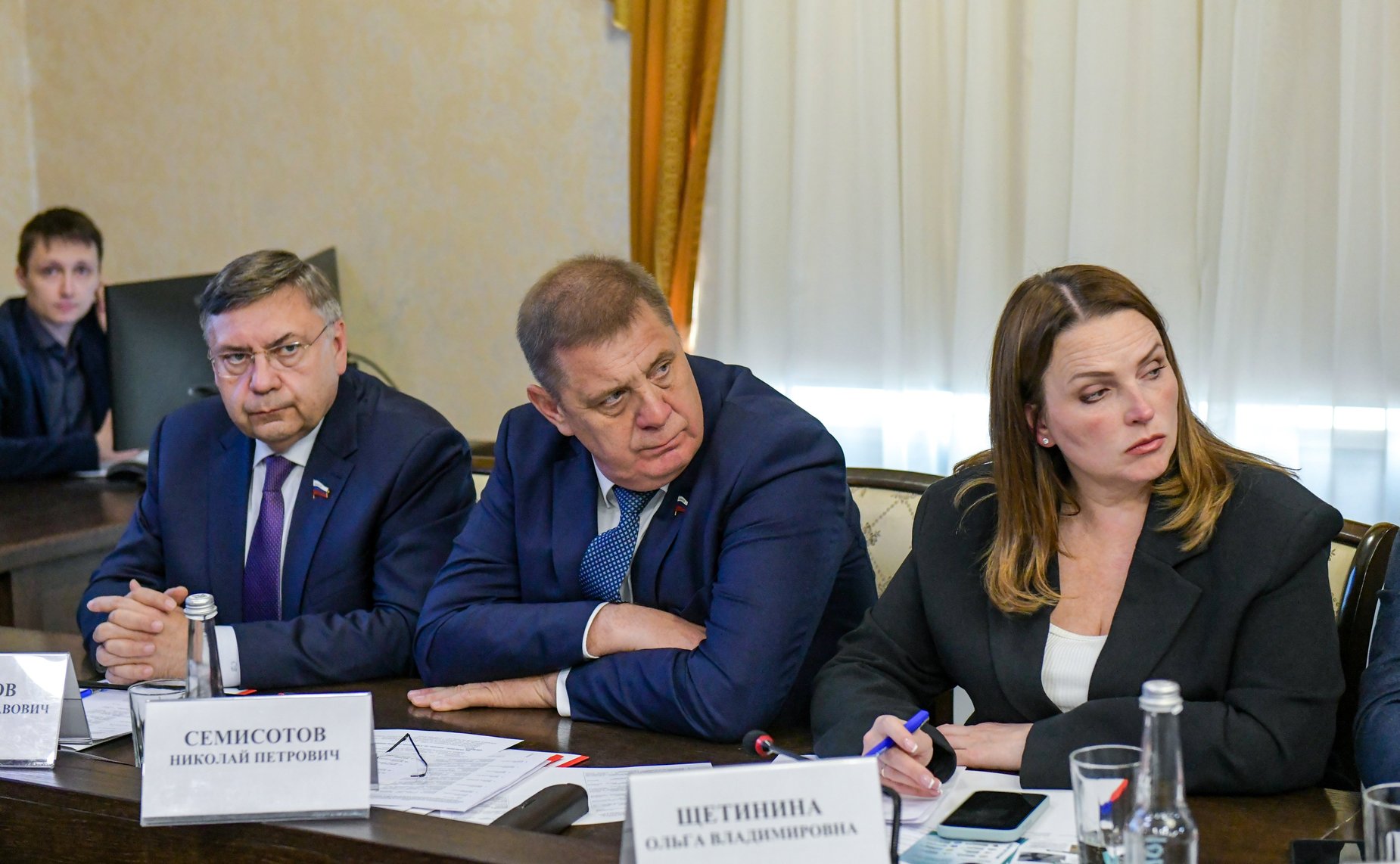 Вячеслав Тимченко провел расширенное заседание по вопросам контрольно-надзорной деятельности в Республике Хакасия