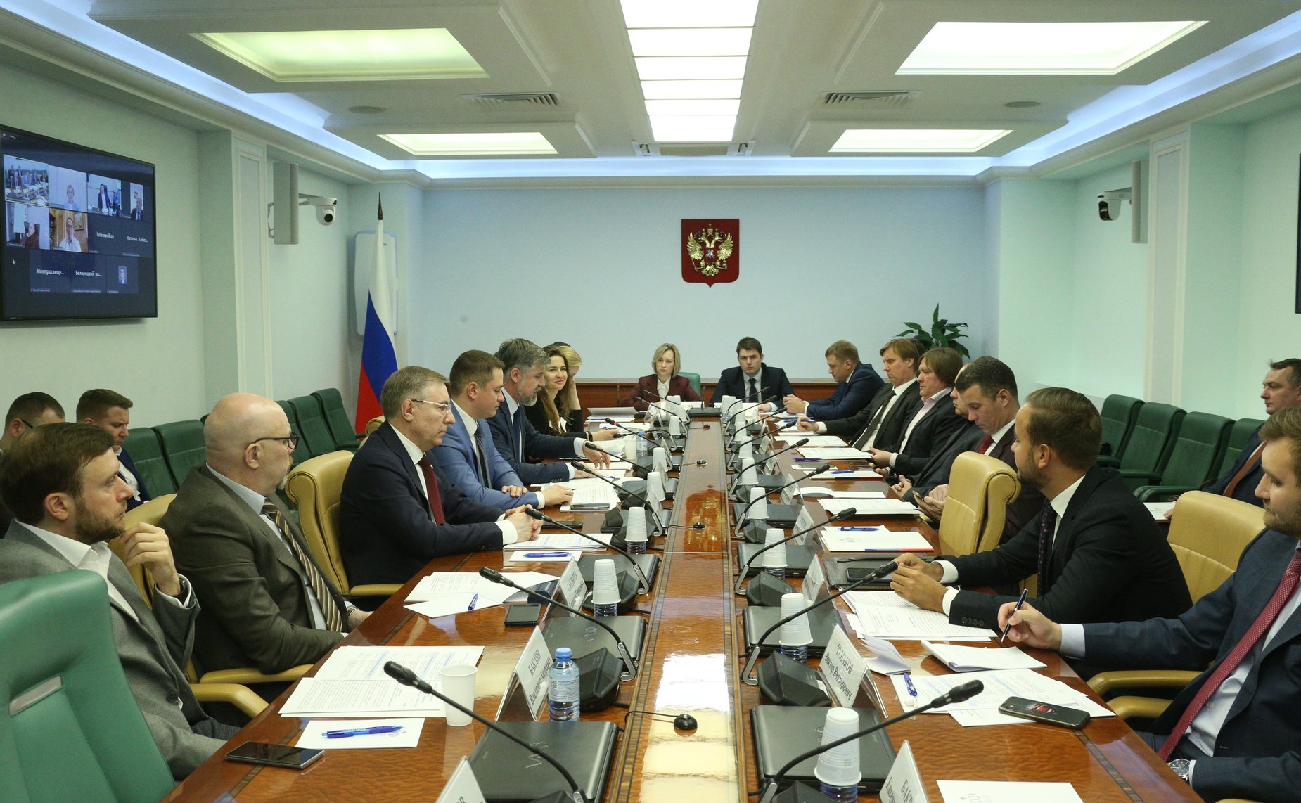 «Круглый стол» в рамках работы Палаты молодых законодателей при СФ