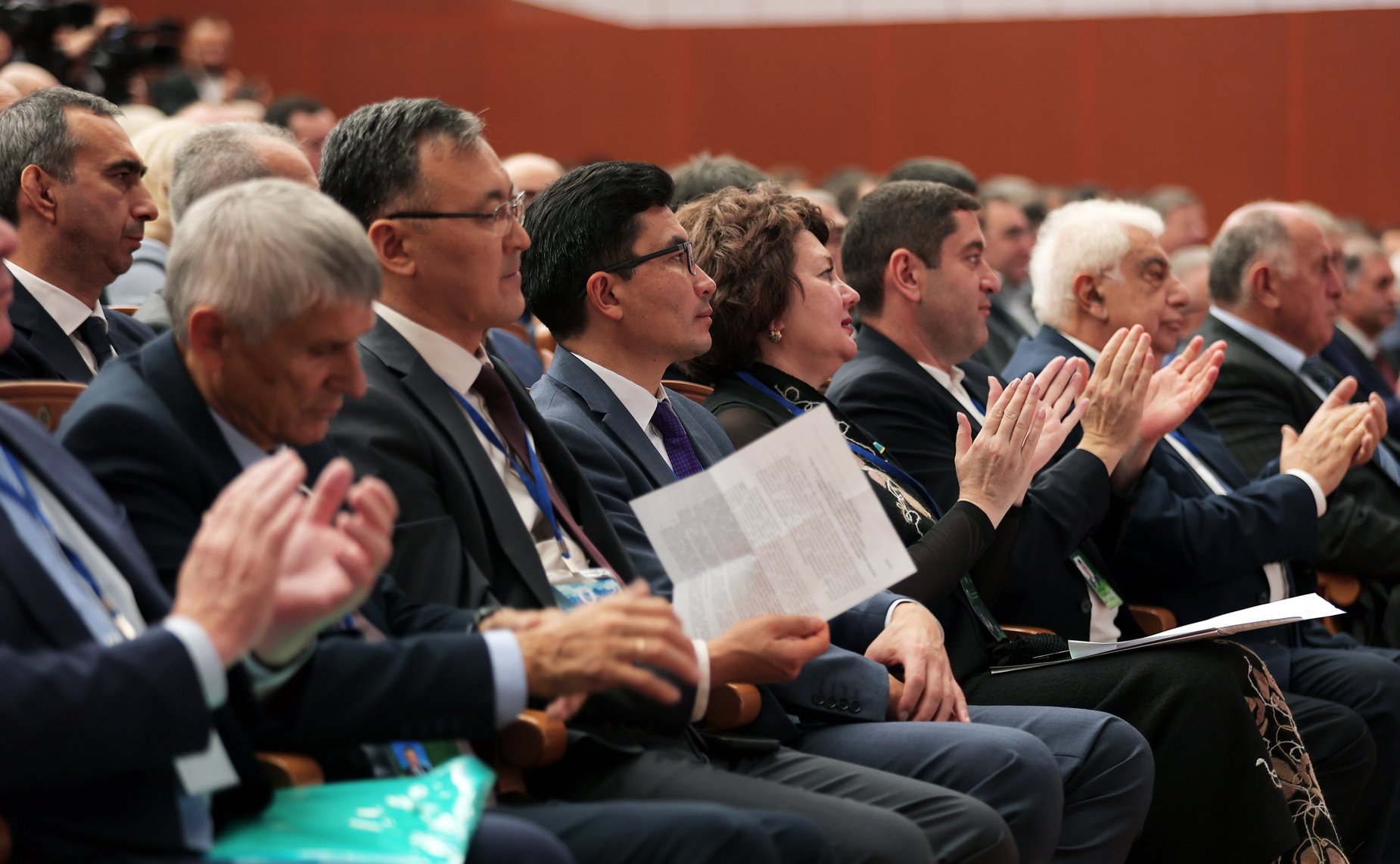 Пленарное заседание «Социально-экономические аспекты развития горных территорий». Принятие итоговой резолюции форума (Горный форум)