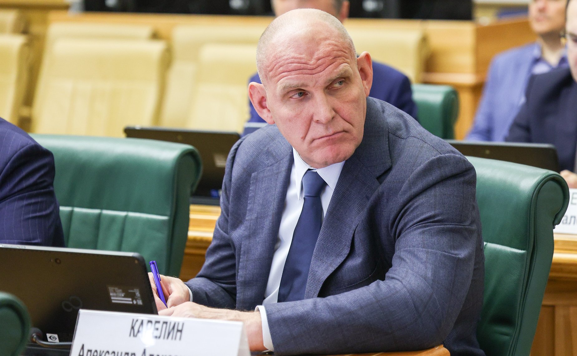 Александр Карелин
