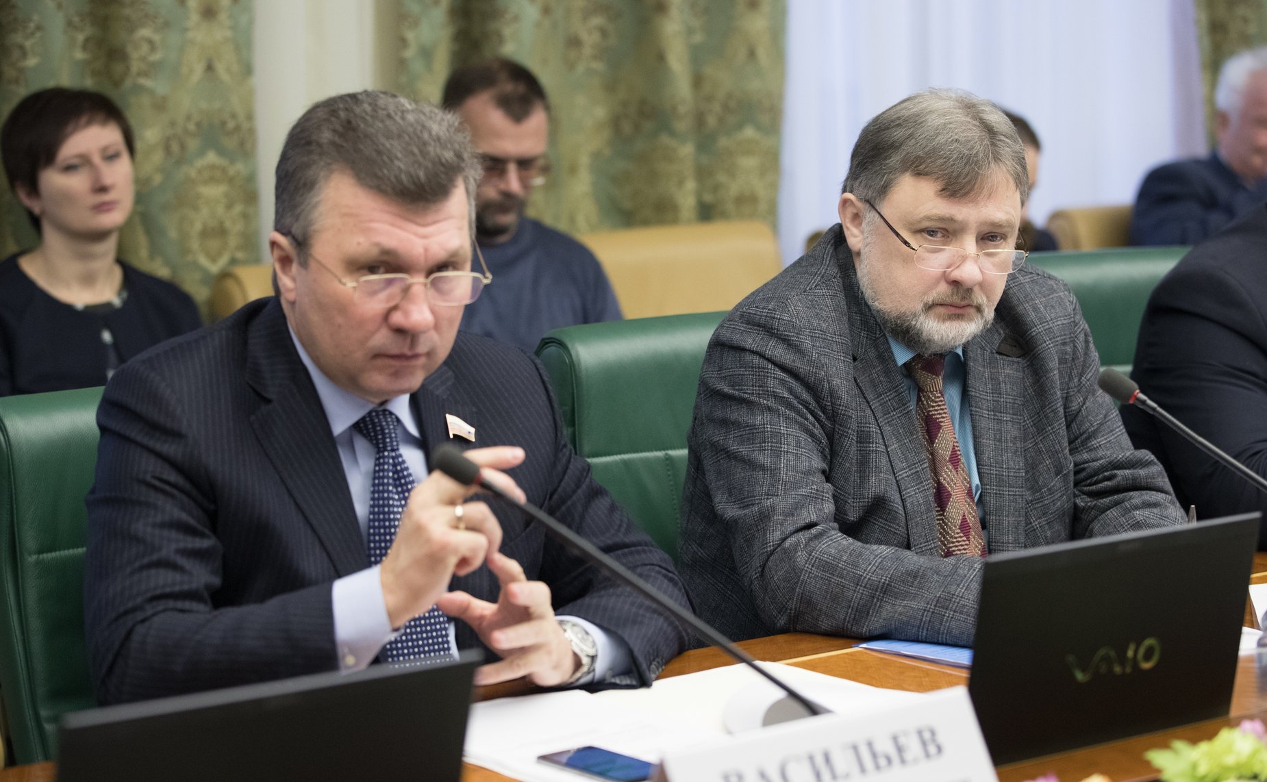 В. Васильев и В. Шверикас