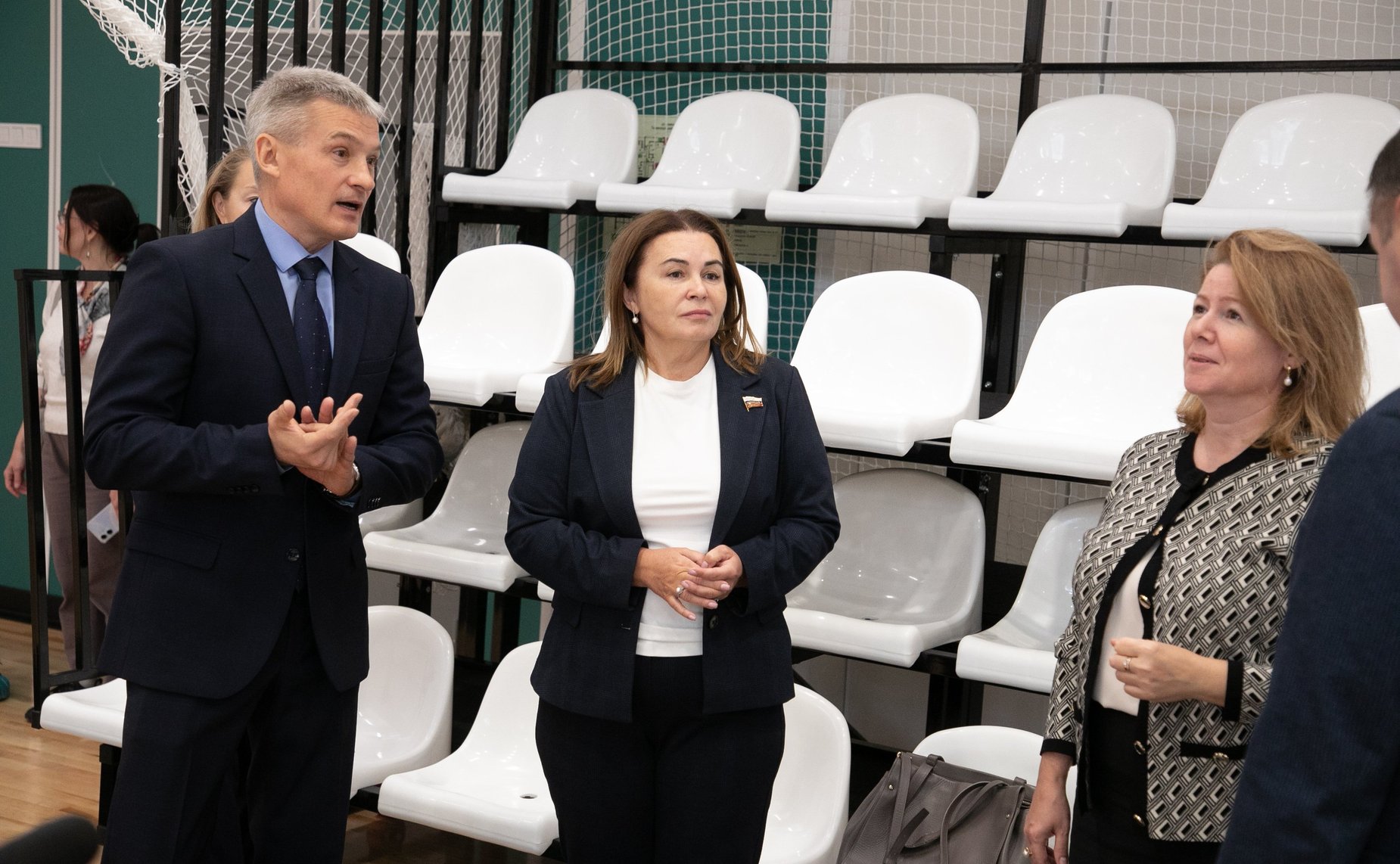 Сенаторы посетили Центр физкультурной и спортивной работы «Олимпия» Тюменского муниципального района