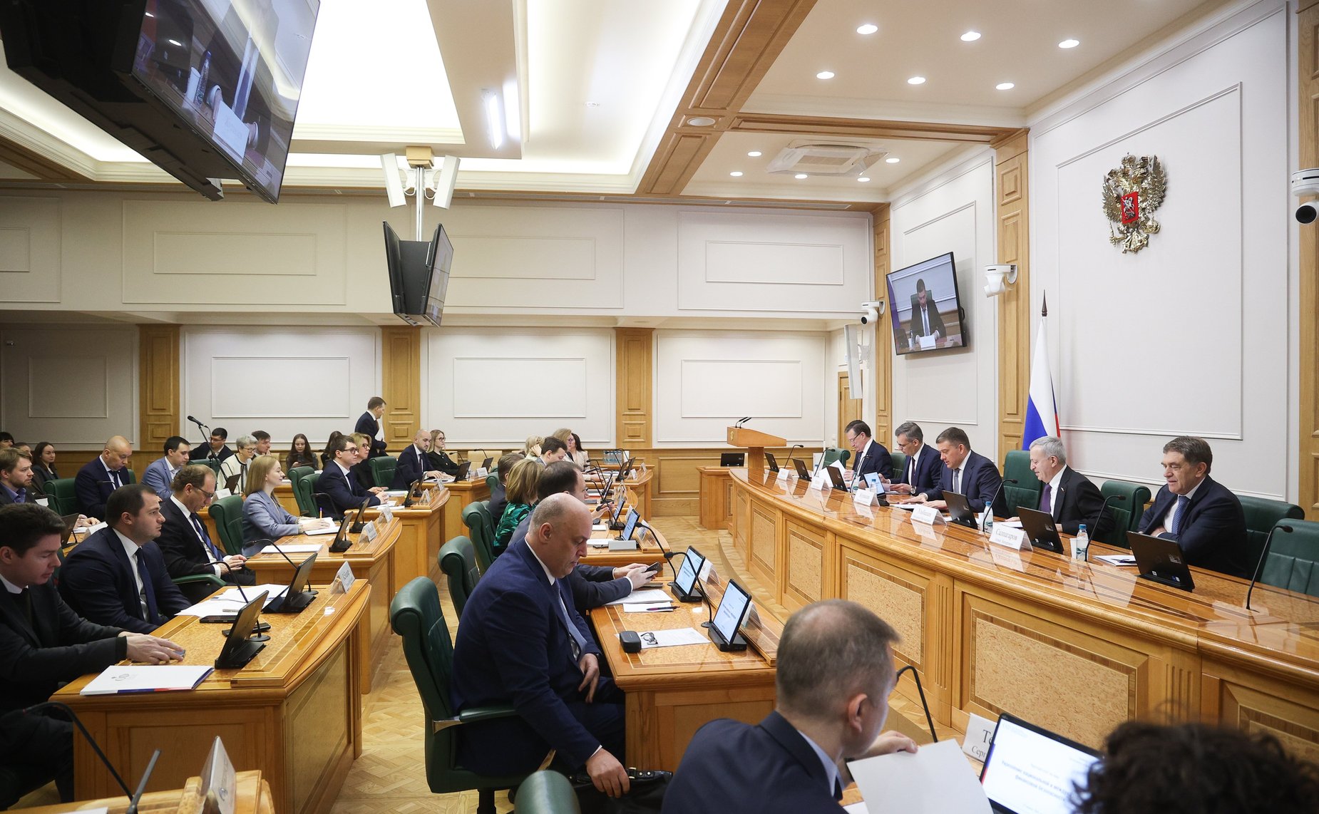 Круглый стол Комитета СФ по бюджету и финансовым рынкам на тему «Укрепление национальной и международной финансовой безопасности»