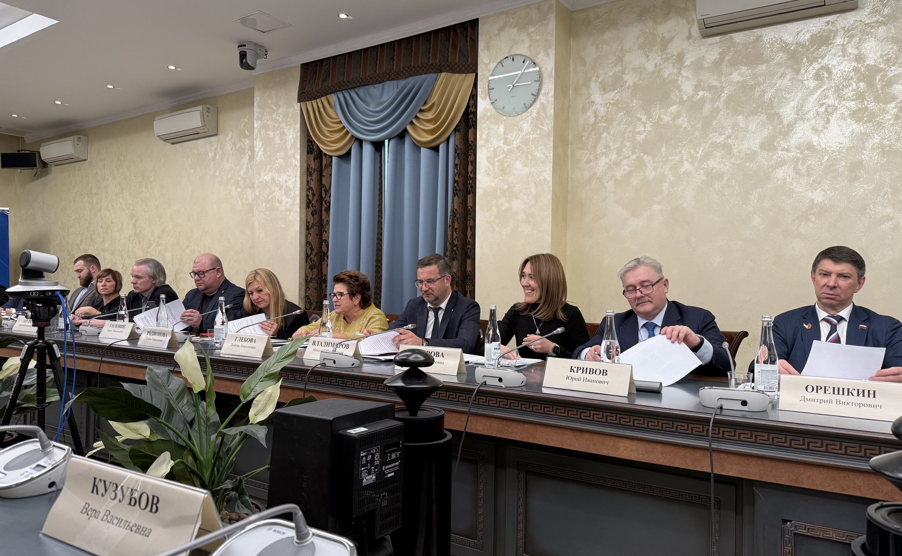 Любовь Глебова и Николай Владимиров приняли участие в работе круглого стола на тему «Актуальные практики взаимодействия государственных органов с институтами гражданского общества при реализации государственной политики в области военно-патриотического во