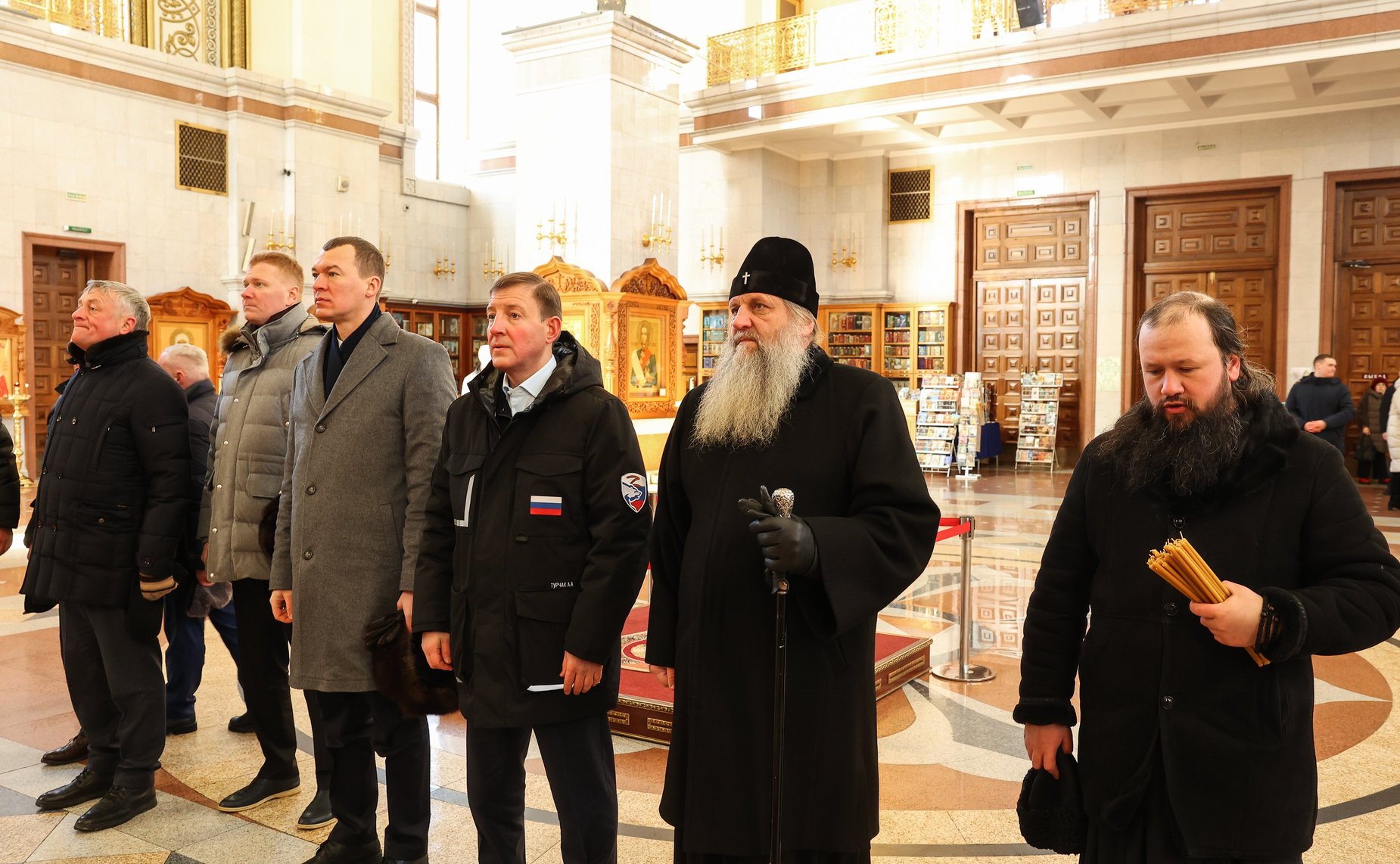 Андрей Турчак вместе с Михаилом Дегтяревым посетили храм Мемориального комплекса