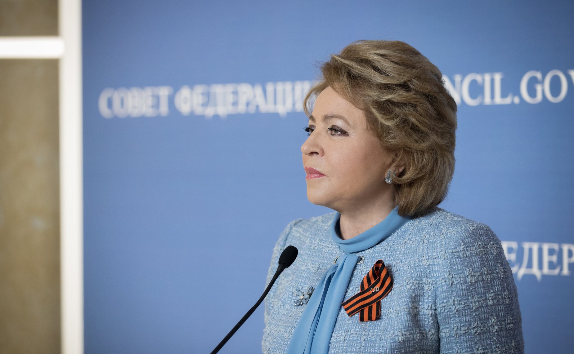 В. Матвиенко