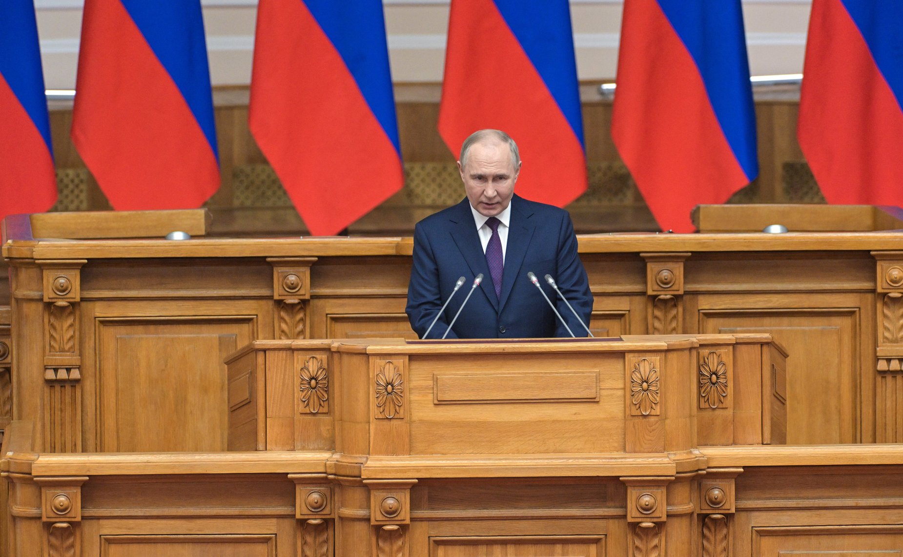 Президент Российской Федерации Владимир Путин встретился с членами Совета законодателей РФ при Федеральном Собрании