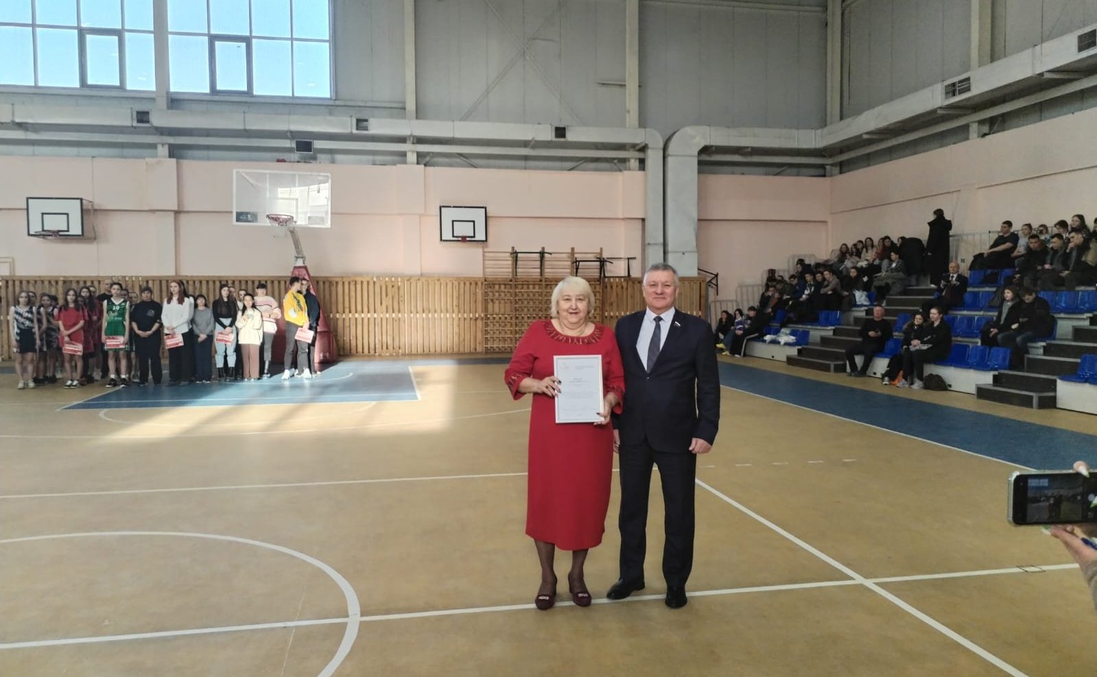 Сергей Михайлов посетил церемонию открытия финальных игр десятого юбилейного регионального этапа Чемпионата Школьной Баскетбольной Лиги «КЭС-БАСКЕТ»