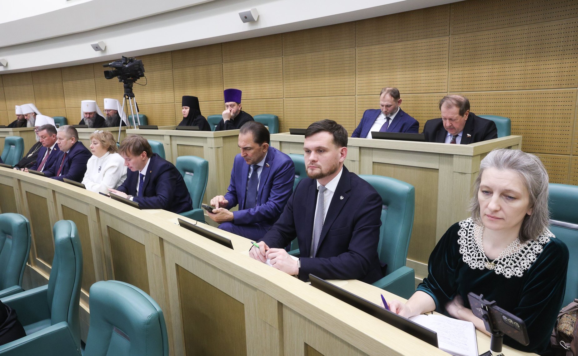 Пленарное заседание XIV Рождественских парламентских встреч