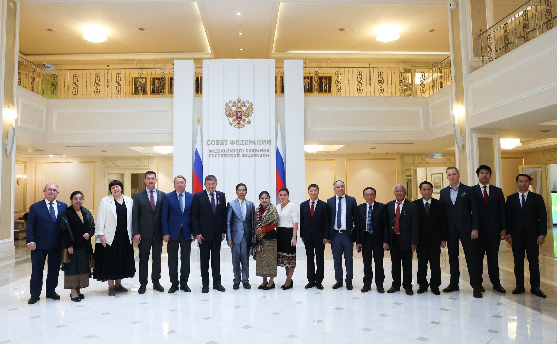 Встреча Николая Журавлева с членом Политбюро Народно-революционной партии Лаоса, Председателем Центрального комитета Лаосского фронта национального развития