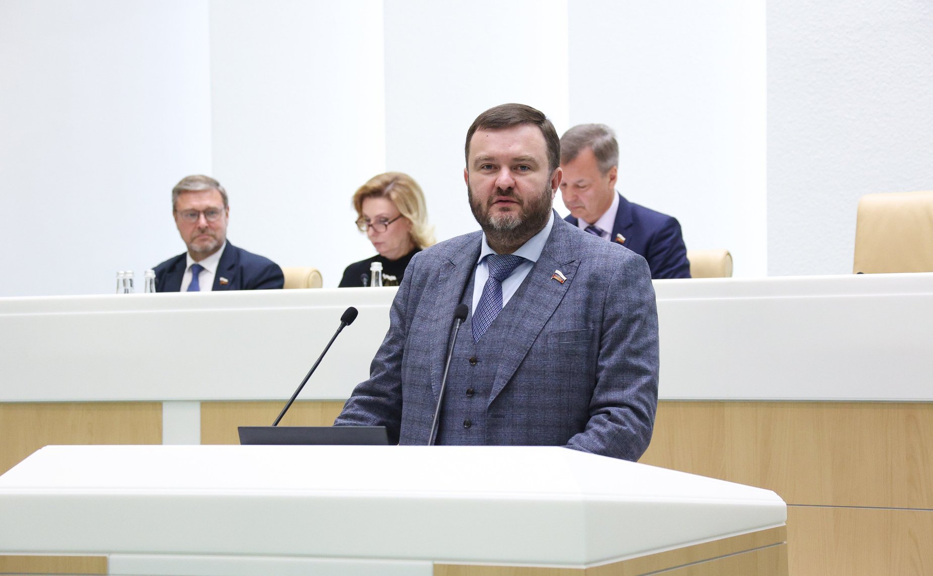 Дмитрий Ворона