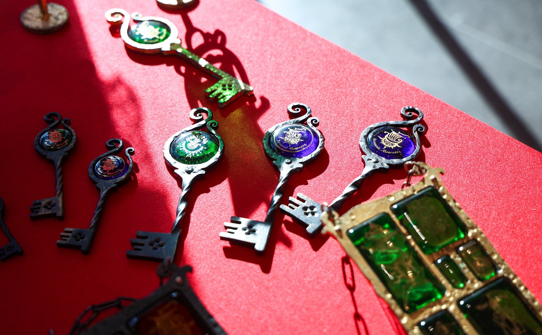 Валентина Матвиенко посетила Софийский собор и осмотрела выставку брендов «Новгородский торг»