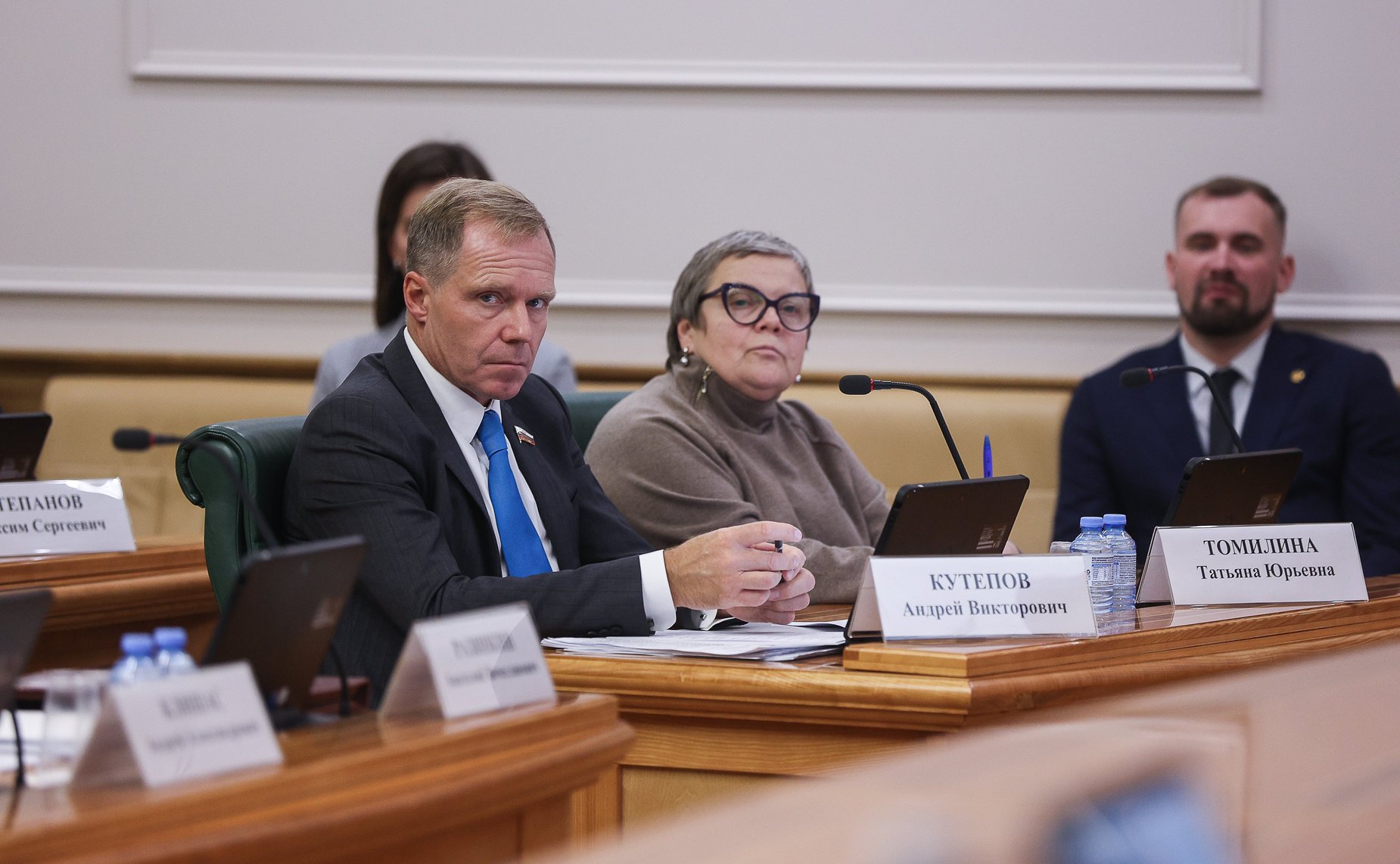 В Совете Федерации состоялось заседание Совета по вопросам интеграции воссоединенных субъектов в правовую и социально-экономическую системы РФ, созданного при верхней палате парламента