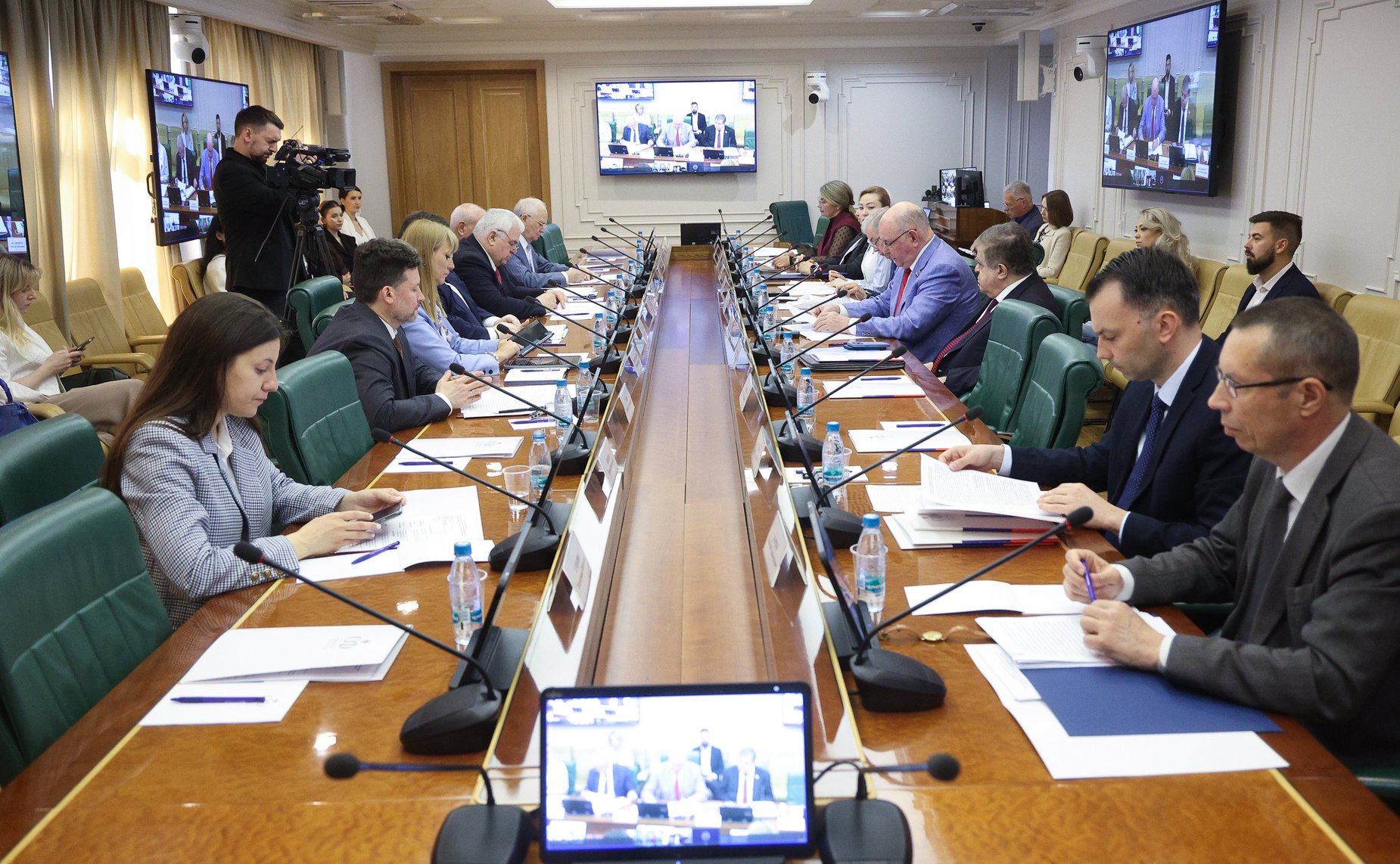 Совещание Комитета Совета Федерации по международным делам «Роль парламентской дипломатии в укреплении международных позиций Российской Федерации в современных геополитических условиях»