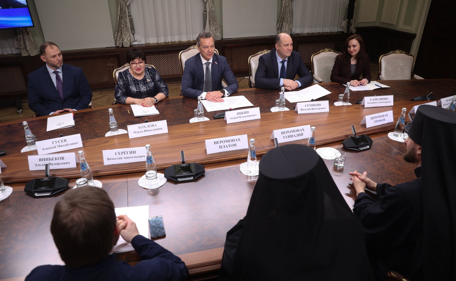 Церемония награждения участников X Парламентских встреч в рамках XXX Международных образовательных чтений на тему: «К 350-летию со дня рождения Петра I: секулярный мир и религиозность»