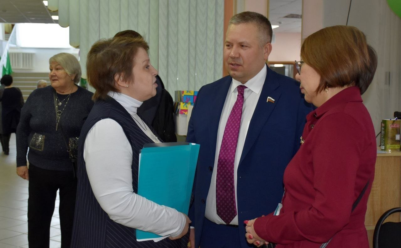 Денис Гусев принял участие в форуме, посвященном 95-летию Ненецкого автономного округа. Мероприятие прошло в муниципальном образовании Заполярного района «Тельвисочный сельсовет»