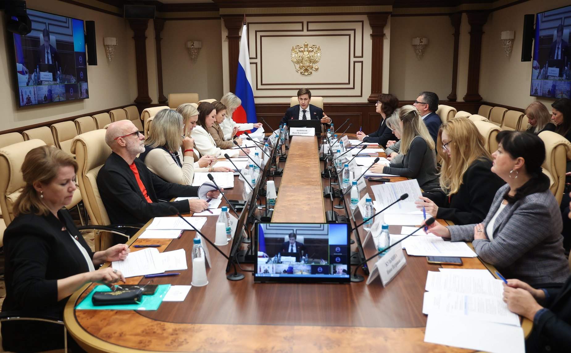 Круглый стол Комитета Совета Федерации по социальной политике «Профессиональное долголетие: востребованность старшего поколения на рынке труда»