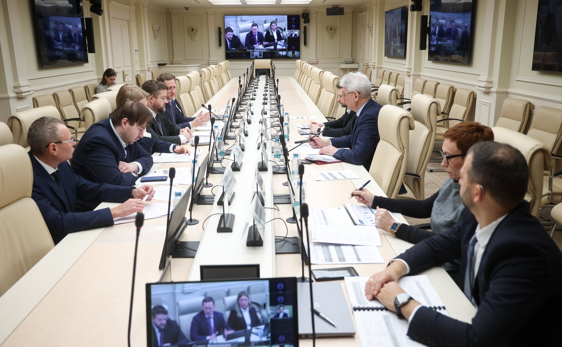 Круглый стол Комитета Совета Федерации по экономической политике «Реализация федерального проекта «Производительность труда» в рамках национального проекта «Эффективная и конкурентная экономика»»