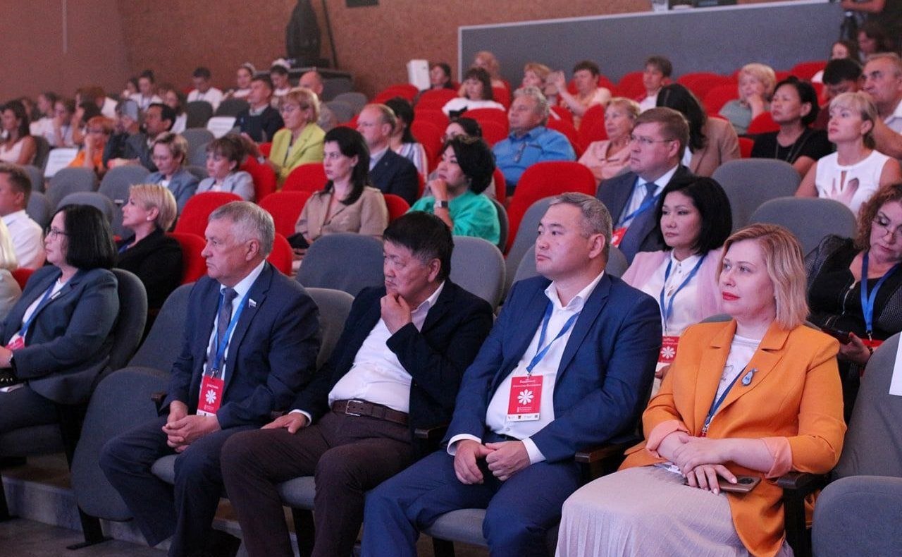 Сергей Михайлов принял участие в работе Дальневосточного творческого форума в Чите