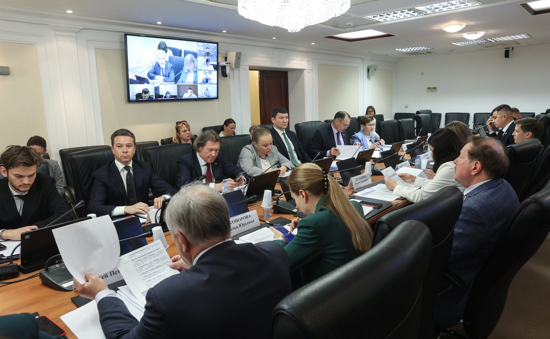 Круглый стол Комитета Совета Федерации по социальной политике совместно с Комитетом Совета Федерации по науке, образованию и культуре «Дефицит рабочих кадров: пути решения»