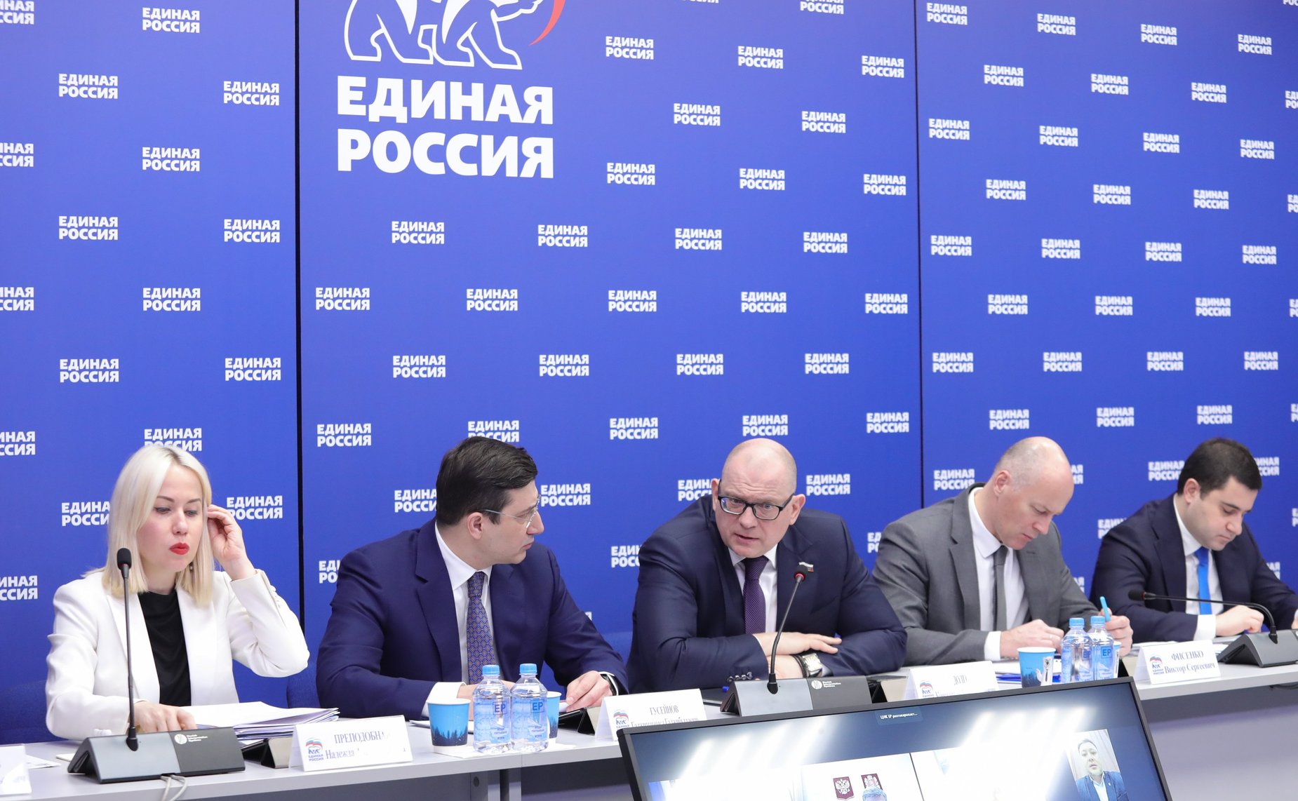 Константин Долгов вместе с федеральными ведомствами и представителями субъектов проанализировал итоги работы в течение 2023 года по поддержке арктических и дальневосточных регионов