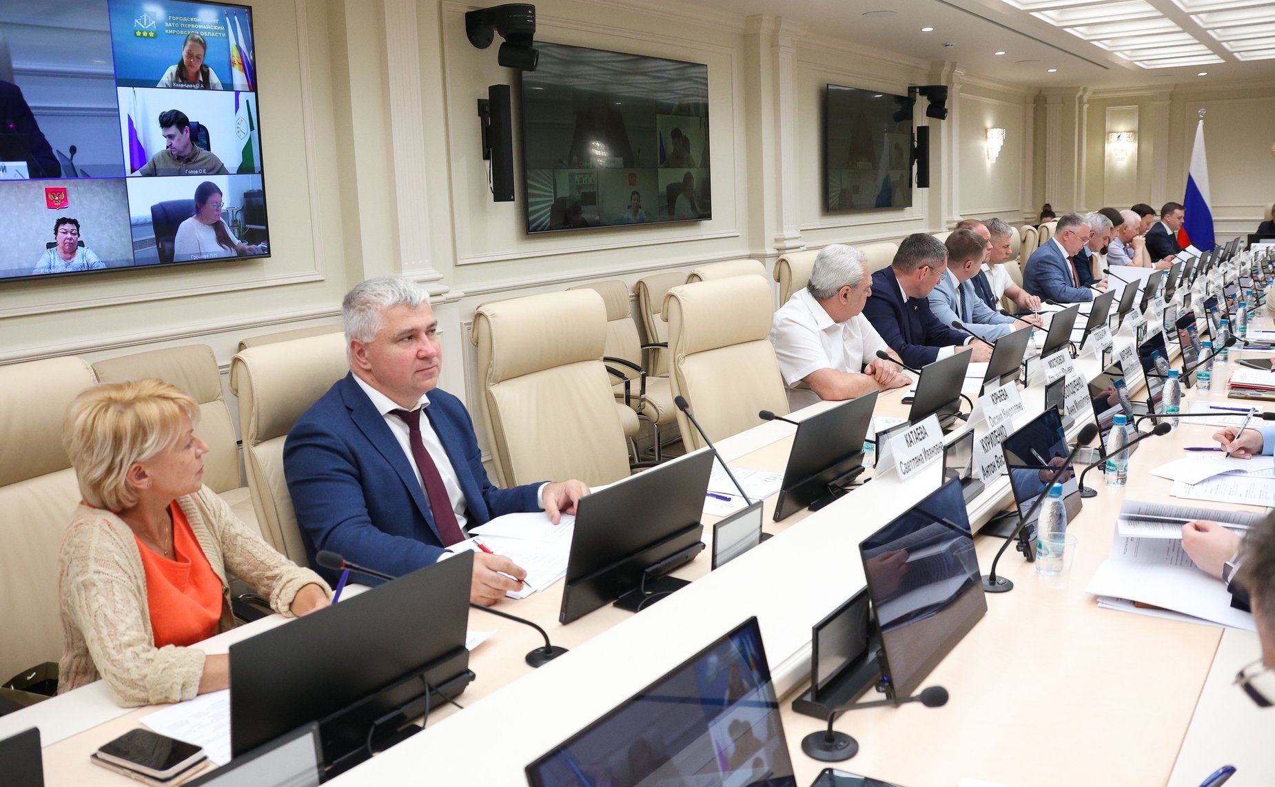 Круглый стол Комитета Совета Федерации по федеративному устройству, региональной политике, МСУ и делам Севера «Совершенствование нормативно-правового регулирования функционирования и развития закрытых административно-территориальных образований»
