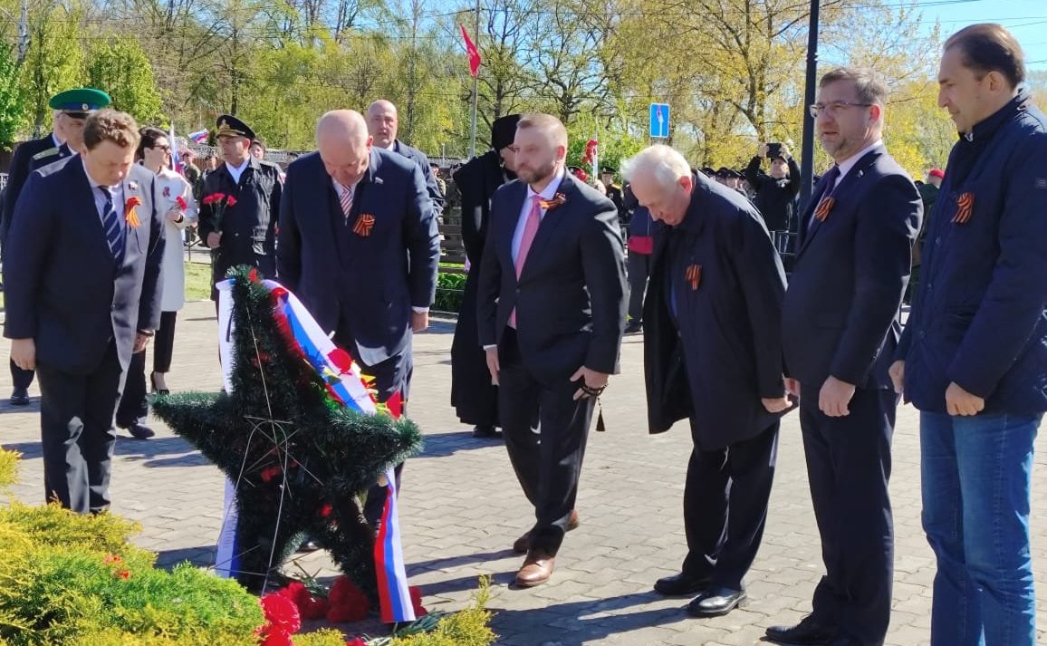 Сенаторы приняли участие в мероприятиях в Балтийске, посвященных 80-летию освобождения города