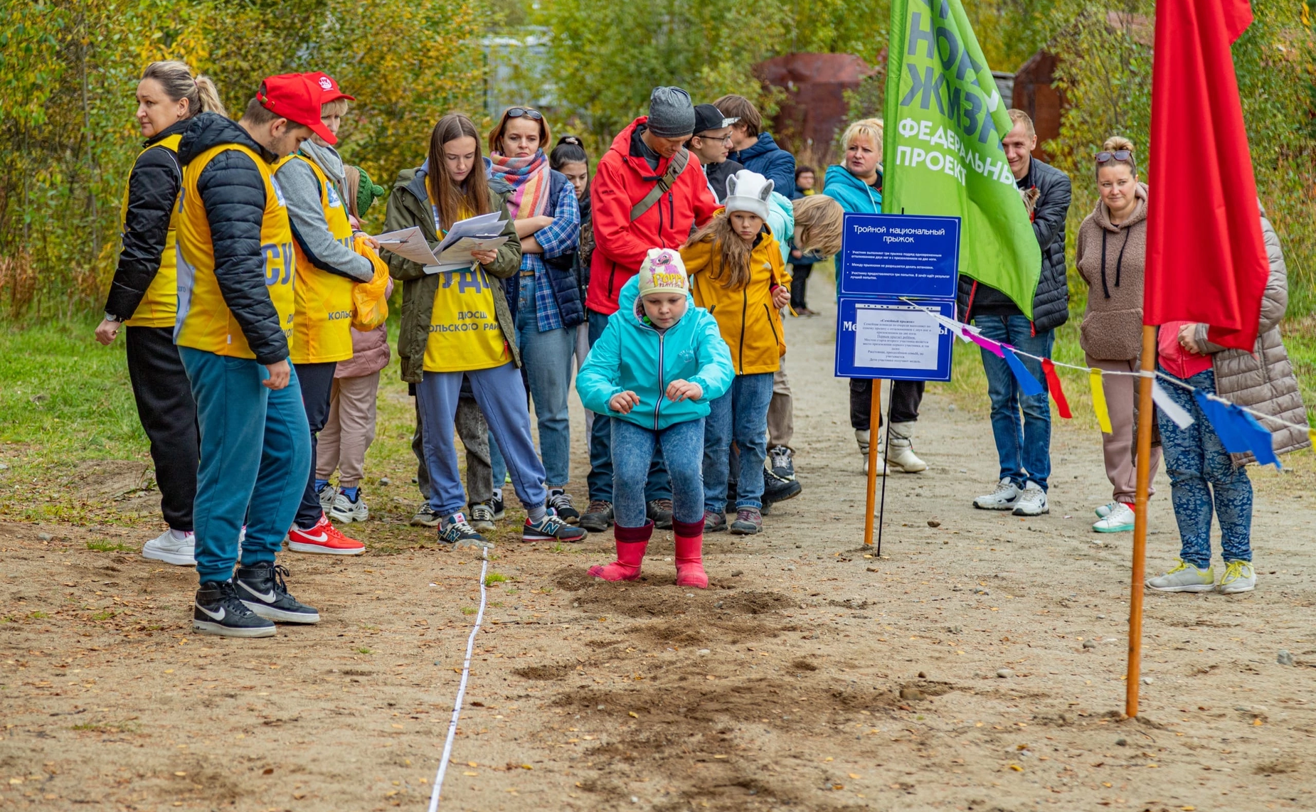 Татьяна Сахарова в рамках поездки в регион приняла участие в открытии XXV юбилейных саамских игр в поселке Лопарская
