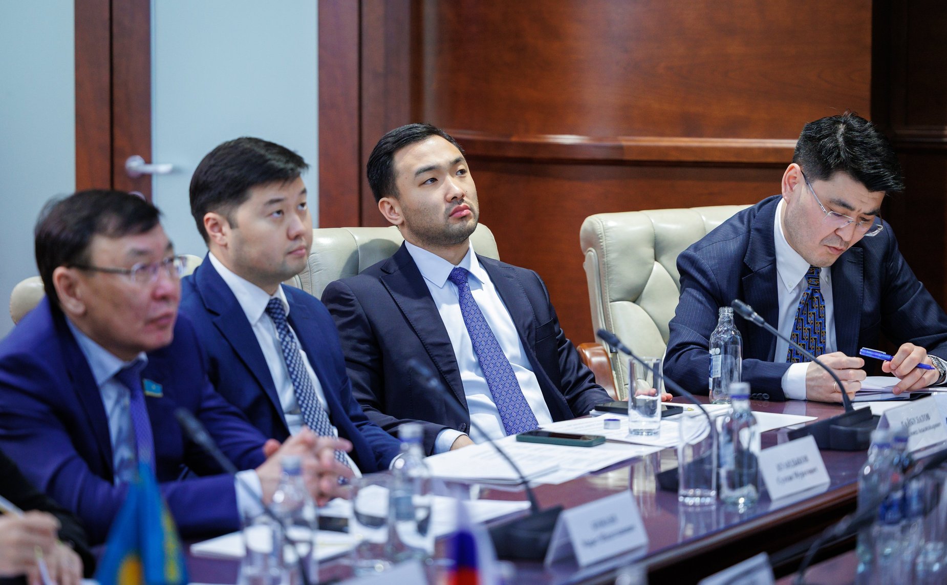 Заседание Комиссии по сотрудничеству между Советом Федерации и Сенатом Парламента Республики Казахстан