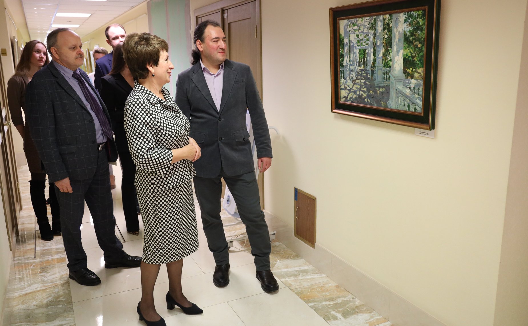 В Совете Федерации открыта экспозиция работ Павла Еськова «Крымское солнце»