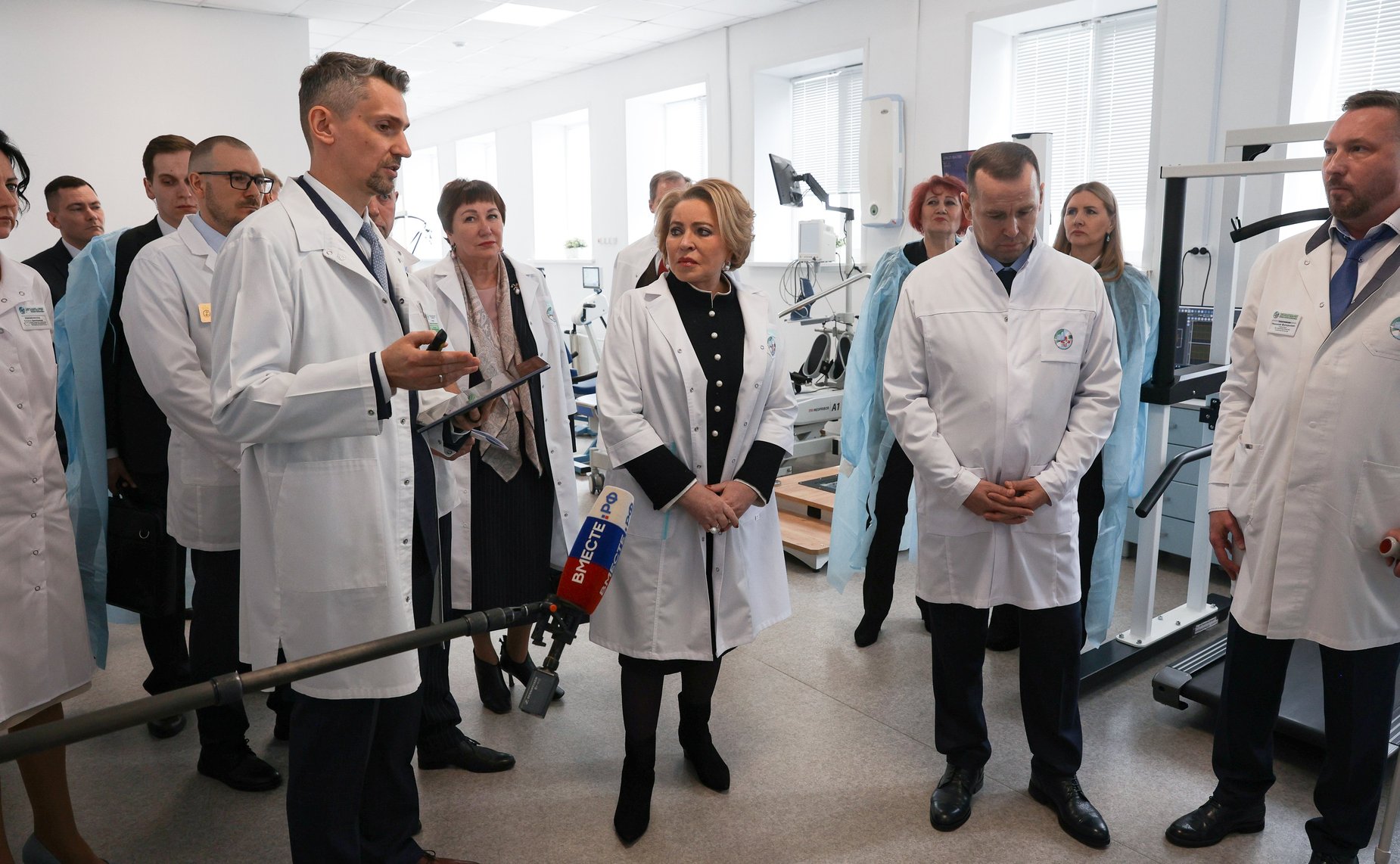 В рамках поездки Председатель СФ Валентина Матвиенко посетила Курганскую областную клиническую больницу (КОКБ) и строящееся здание поликлиники