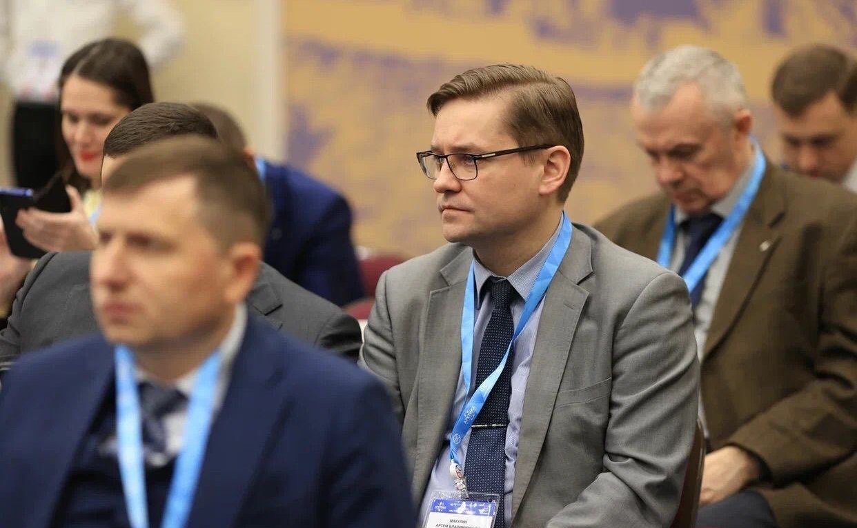 Андрей Хапочкин провел заседание сессии «Homo Arcticus: социальная и демографическая политика в АЗРФ в рамках международного форума «Арктика: настоящее и будущее»