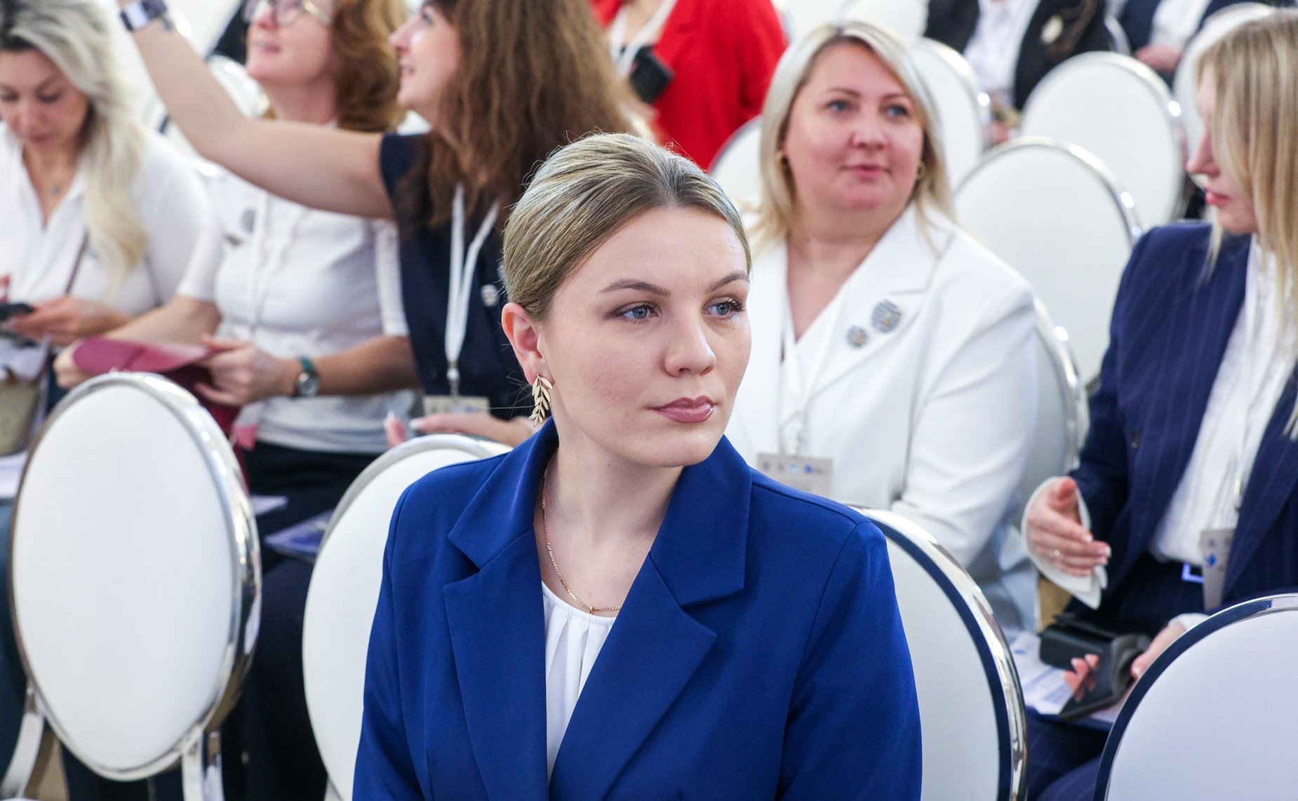 Пленарное заседание международного форума «Женщины за сохранение традиций»