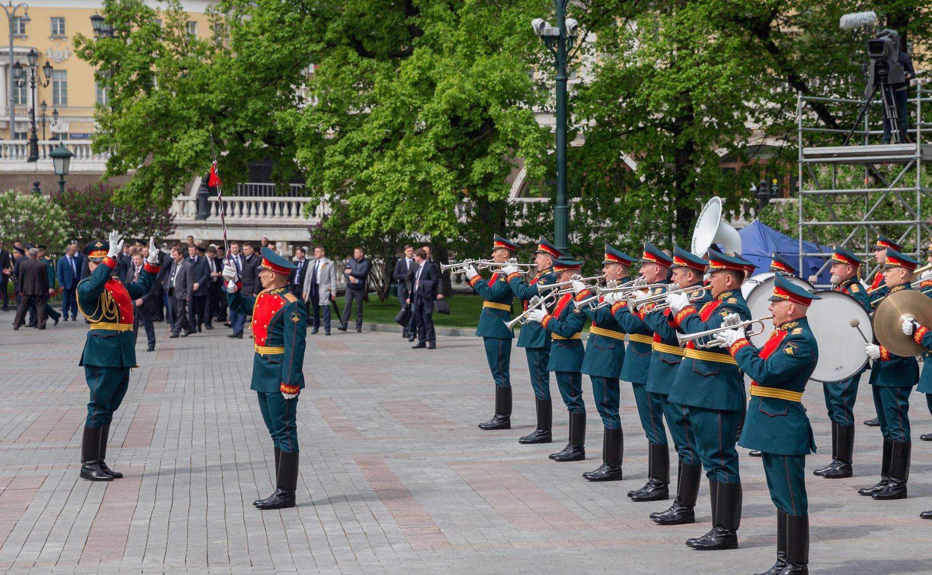 Возложение венка и цветов к Могиле Неизвестного Солдата у Кремлевской стены