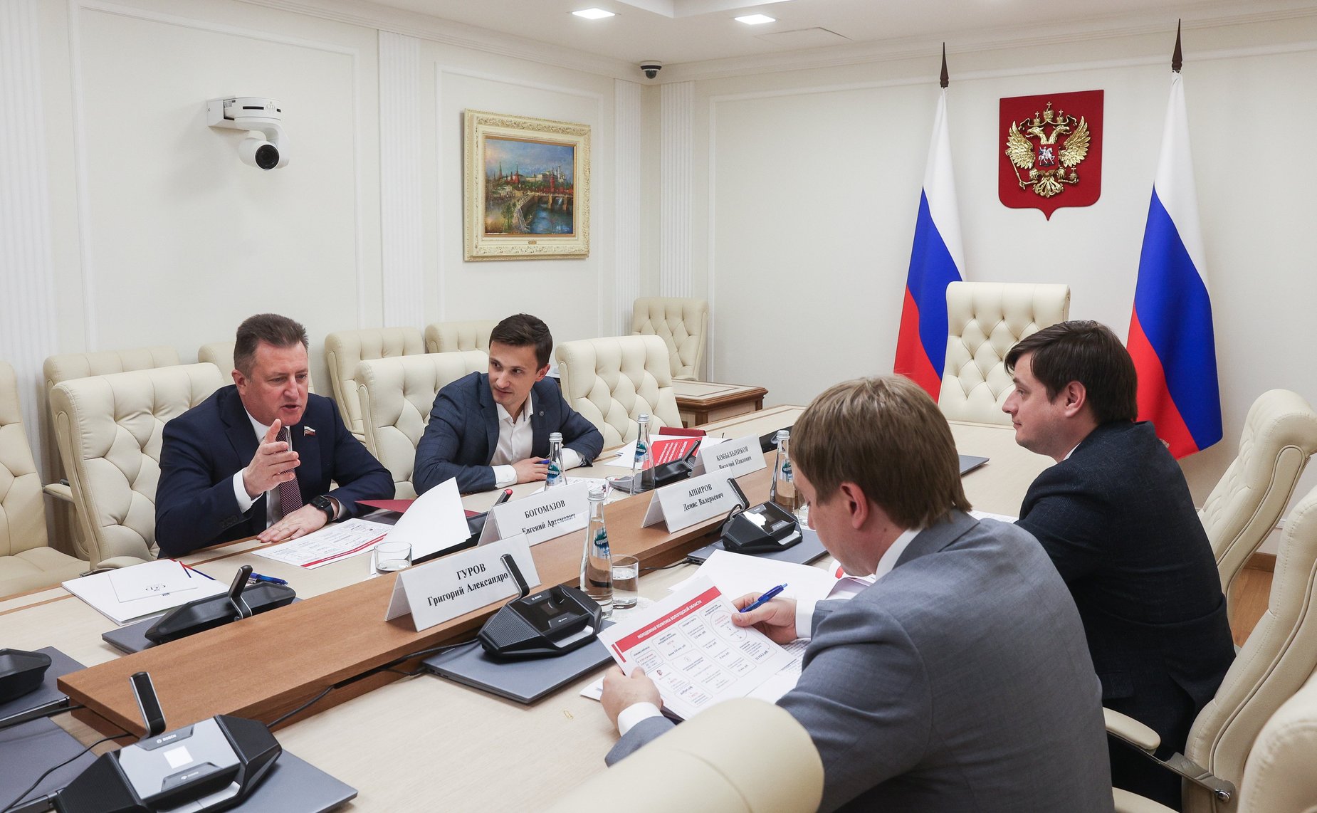 Встреча сенатора Евгения Богомазова с Министром молодежной политики Вологодской области и руководителем Федерального агентства по делам молодежи Григорием Гуровым