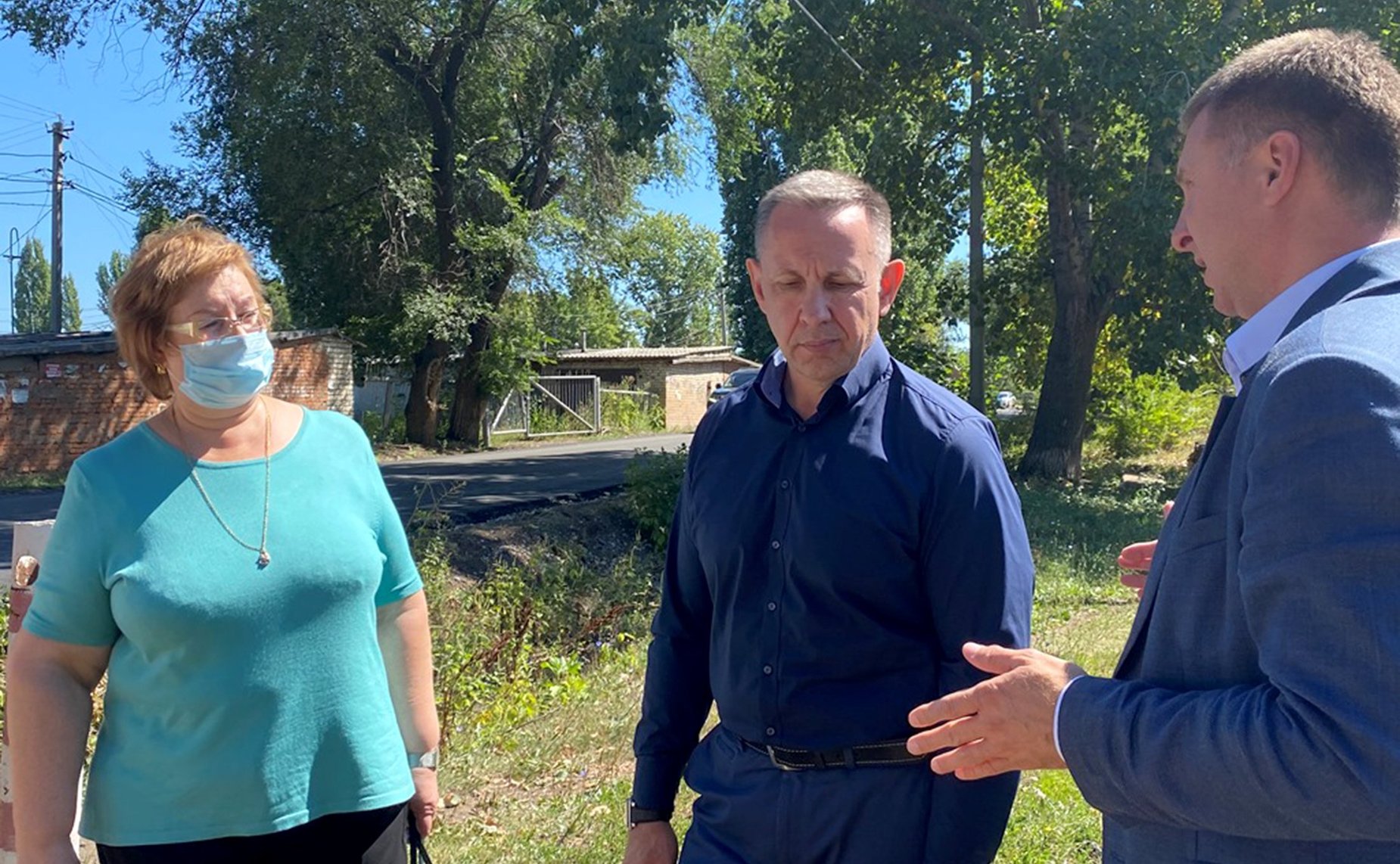 Олег Алексеев вместе с представителями общественности и органов региональной и муниципальной власти осмотрел новые дома в поселке Геофизик