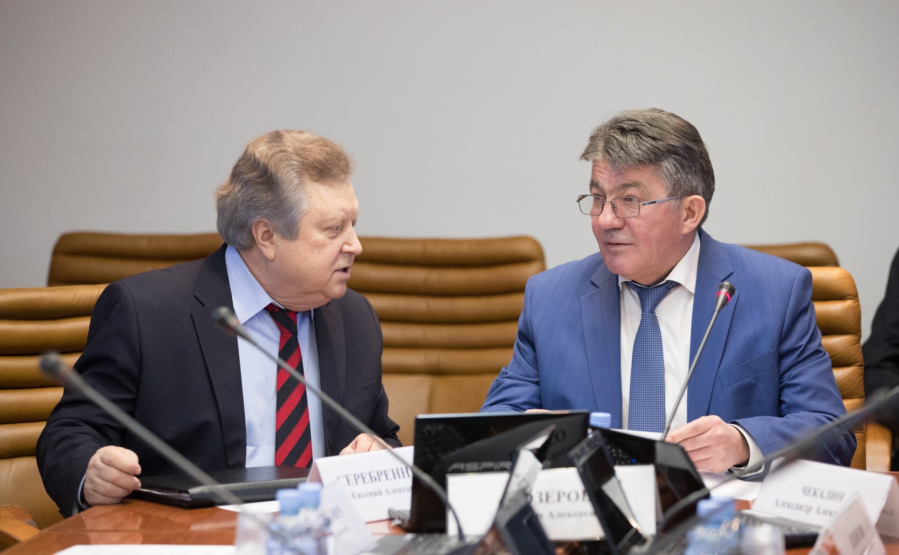 Е. Серебренников и В. Озеров