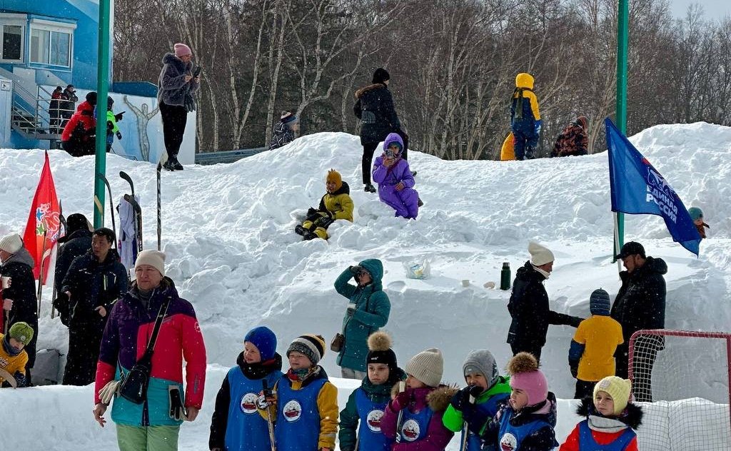 Андрей Хапочкин открыл соревнования «Хоккей в валенках»