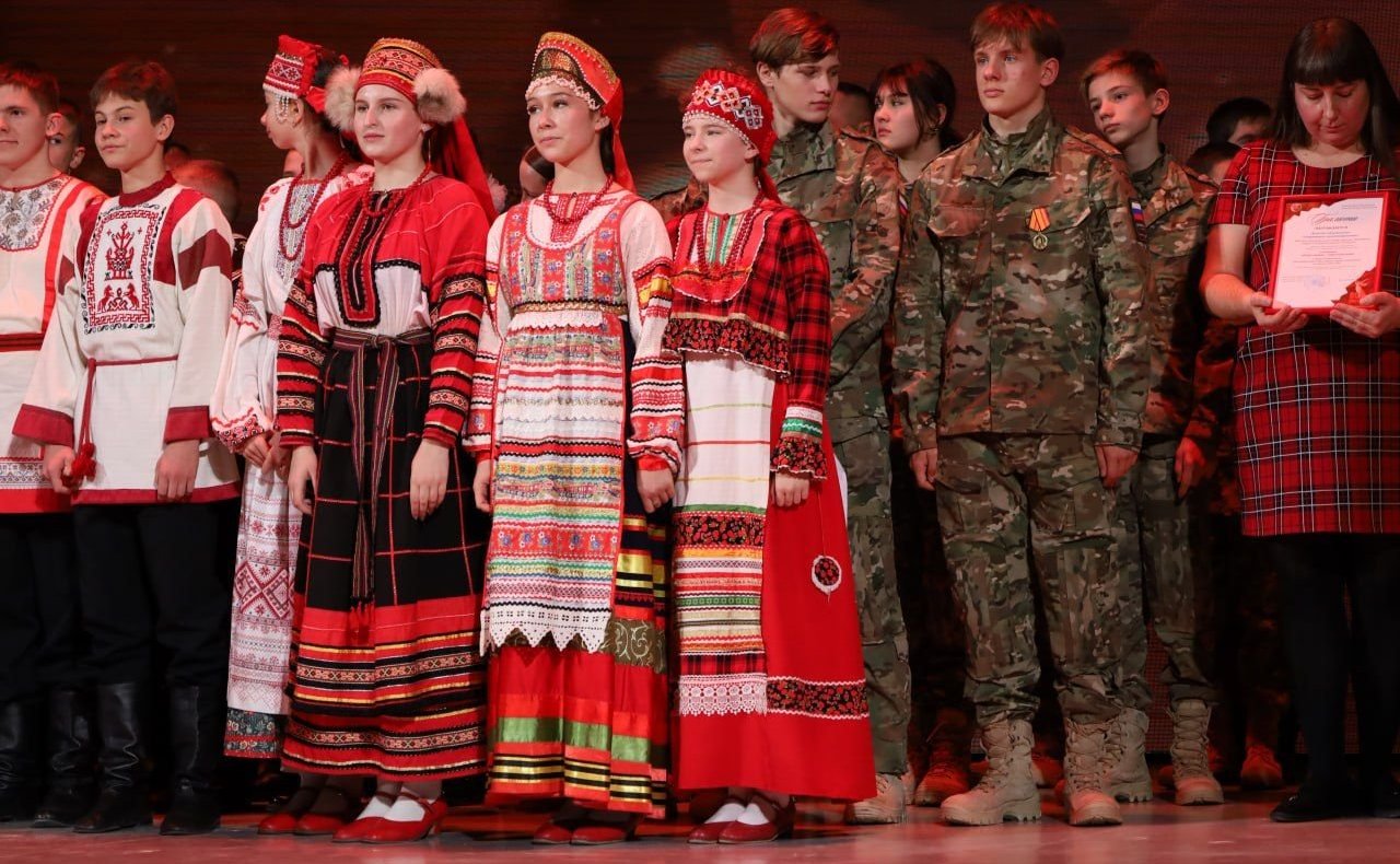 Екатерина Алтабаева побывала на «Севастопольском бале патриотов», где состоялась церемония награждения лучших обучающихся и работников в сфере дополнительного образования города Севастополя по итогам 2025 года