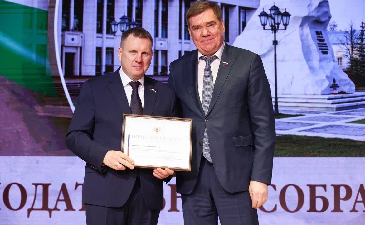 Александр Савин в Калуге принял участие в торжественных мероприятиях, посвященных 30-летию Законодательного Собрания региона и Дню местного самоуправления