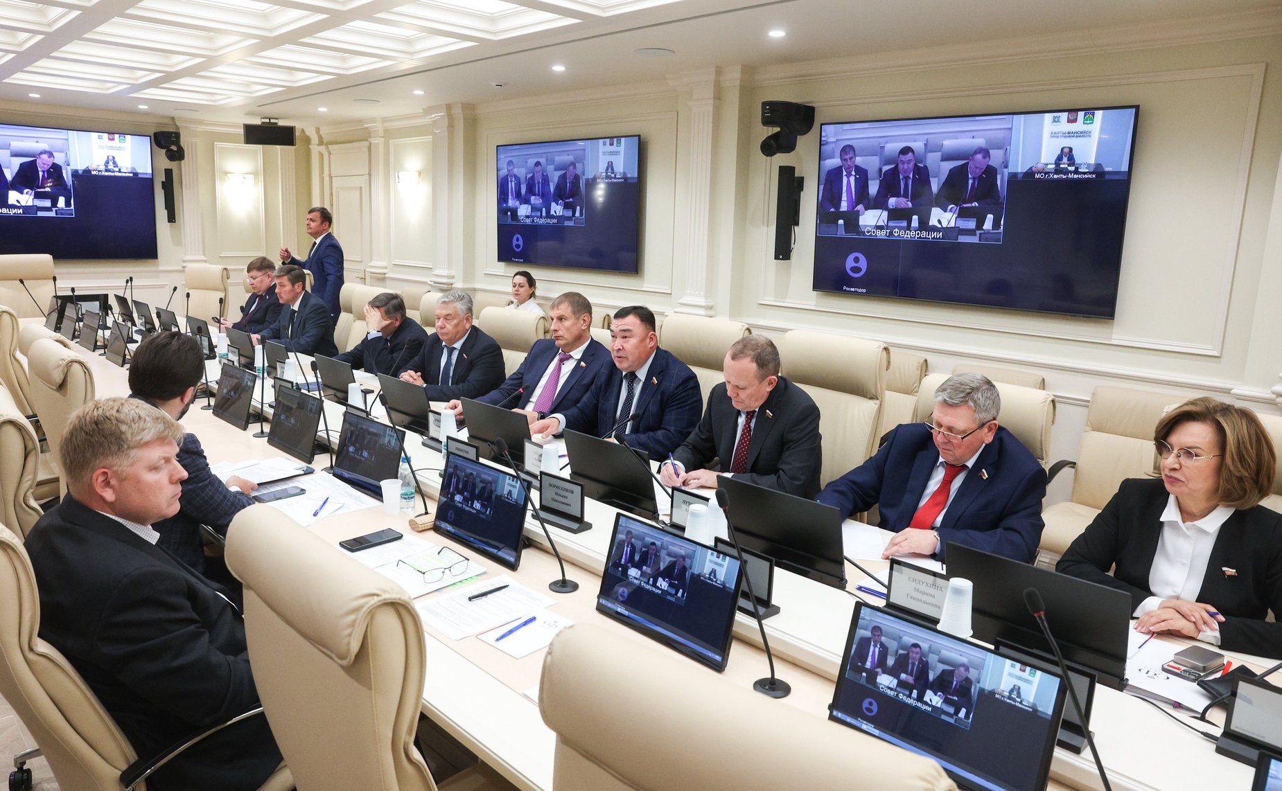 Совещание «О совершенствовании системы требований к эксплуатационному состоянию дорог общего пользования в зимний период в условиях северных и приравненных к ним территорий»