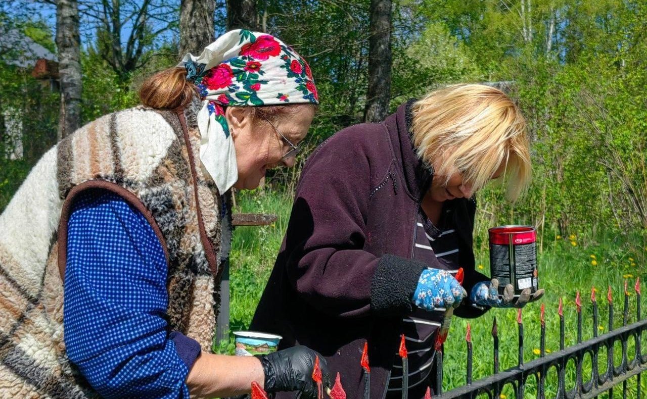 Артем Малащенков привел в порядок захоронение бойцов Красной Армии в преддверии Дня Победы