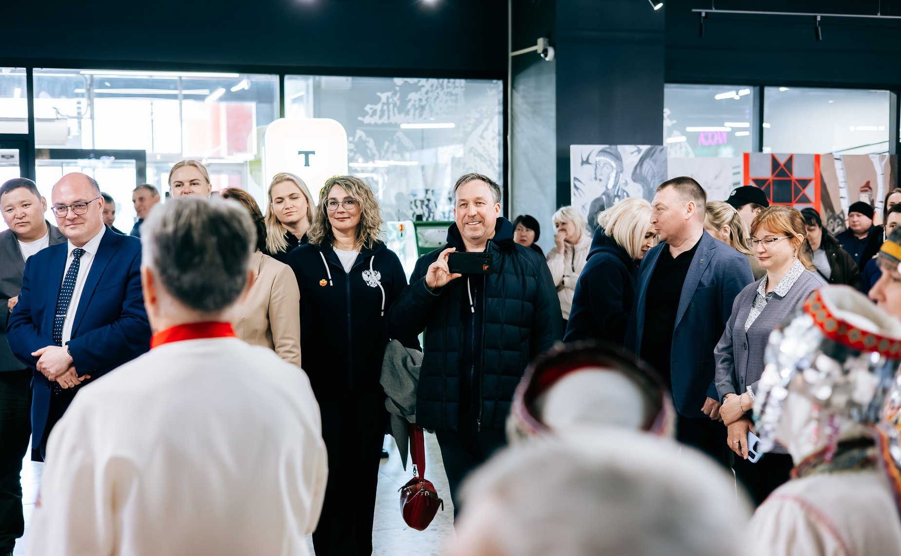 Сенаторы посетили агромаркет «Пехет»