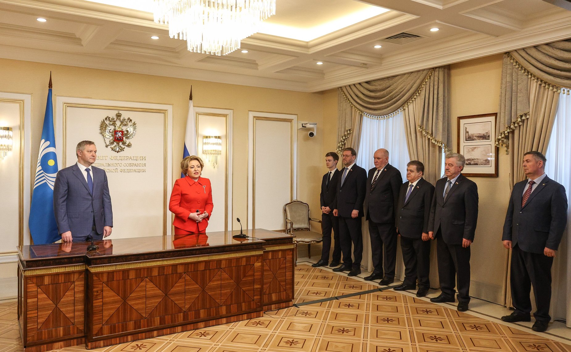 В Совете Федерации состоялось спецгашение юбилейной почтовой марки, посвященной 30-летию Межпарламентской Ассамблеи СНГ