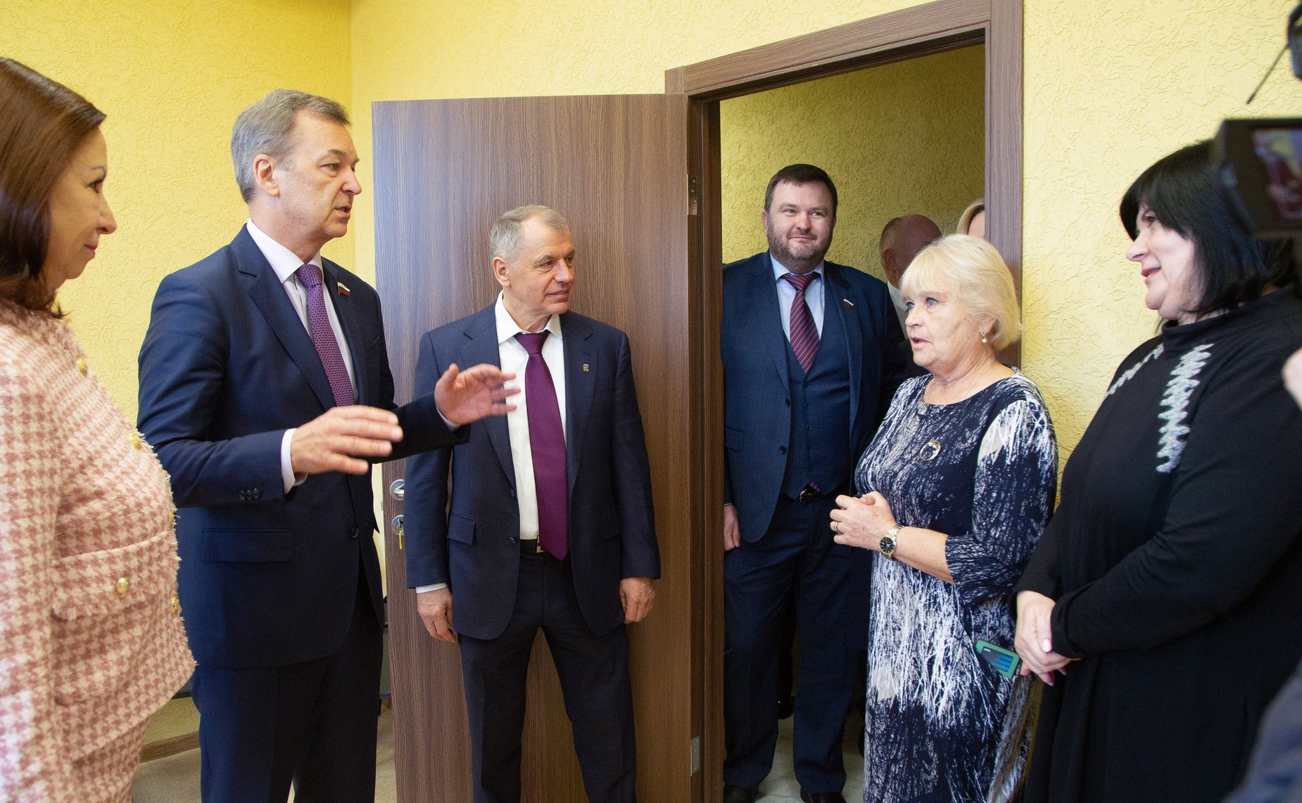 Сенаторы посетили Железнодорожненский сельский Дом культуры в Республике Крым