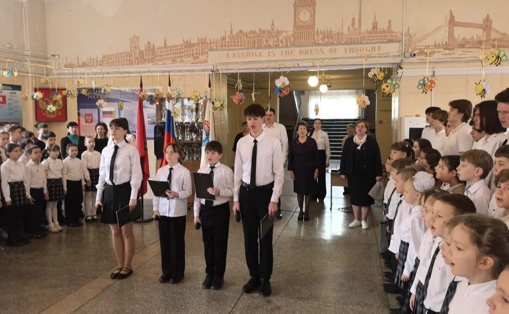 Екатерина Алтабаева побывала на торжественной линейке в школе №19 имени Героя Советского Союза Петра Павловича Павлова