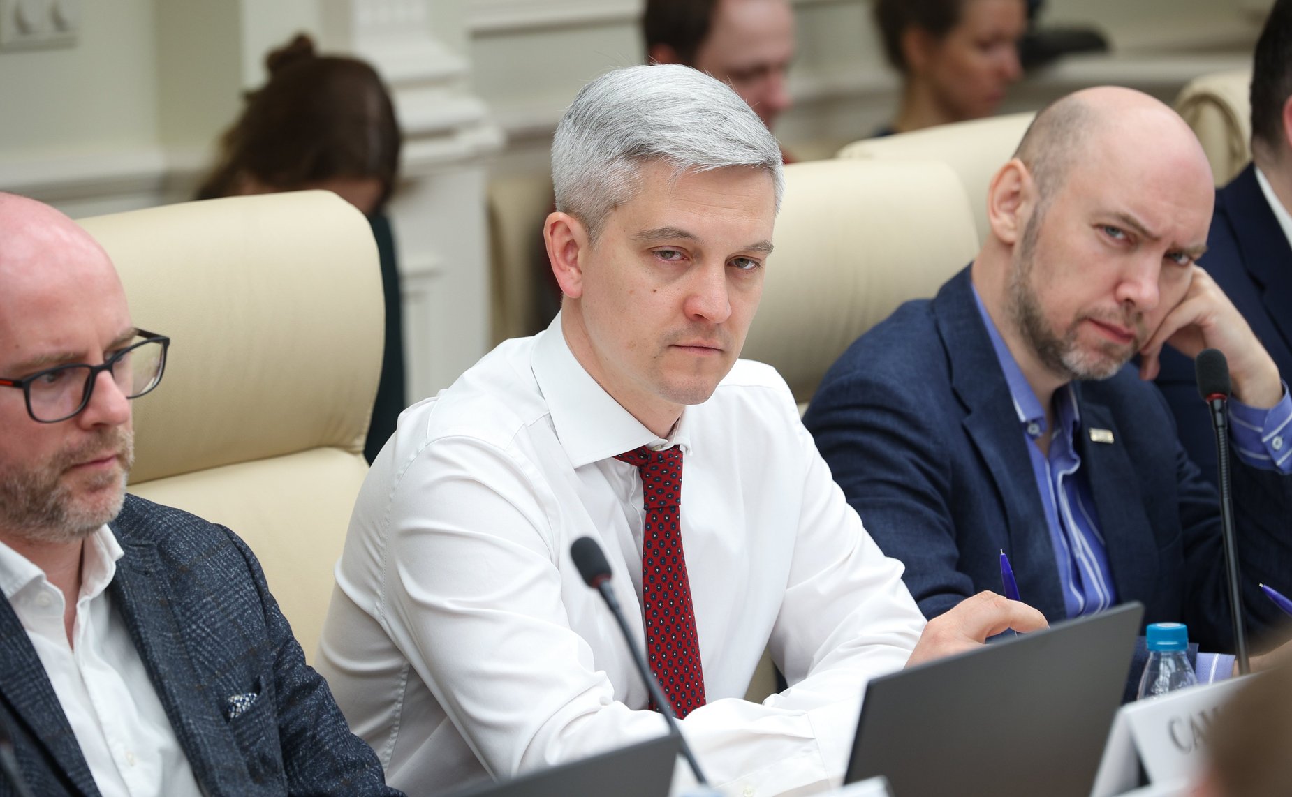 Круглый стол Комиссии СФ по информационной политике и взаимодействия со СМИ на тему «Информация и искусственный интеллект:взаимосвязь, вызовы и угрозы»