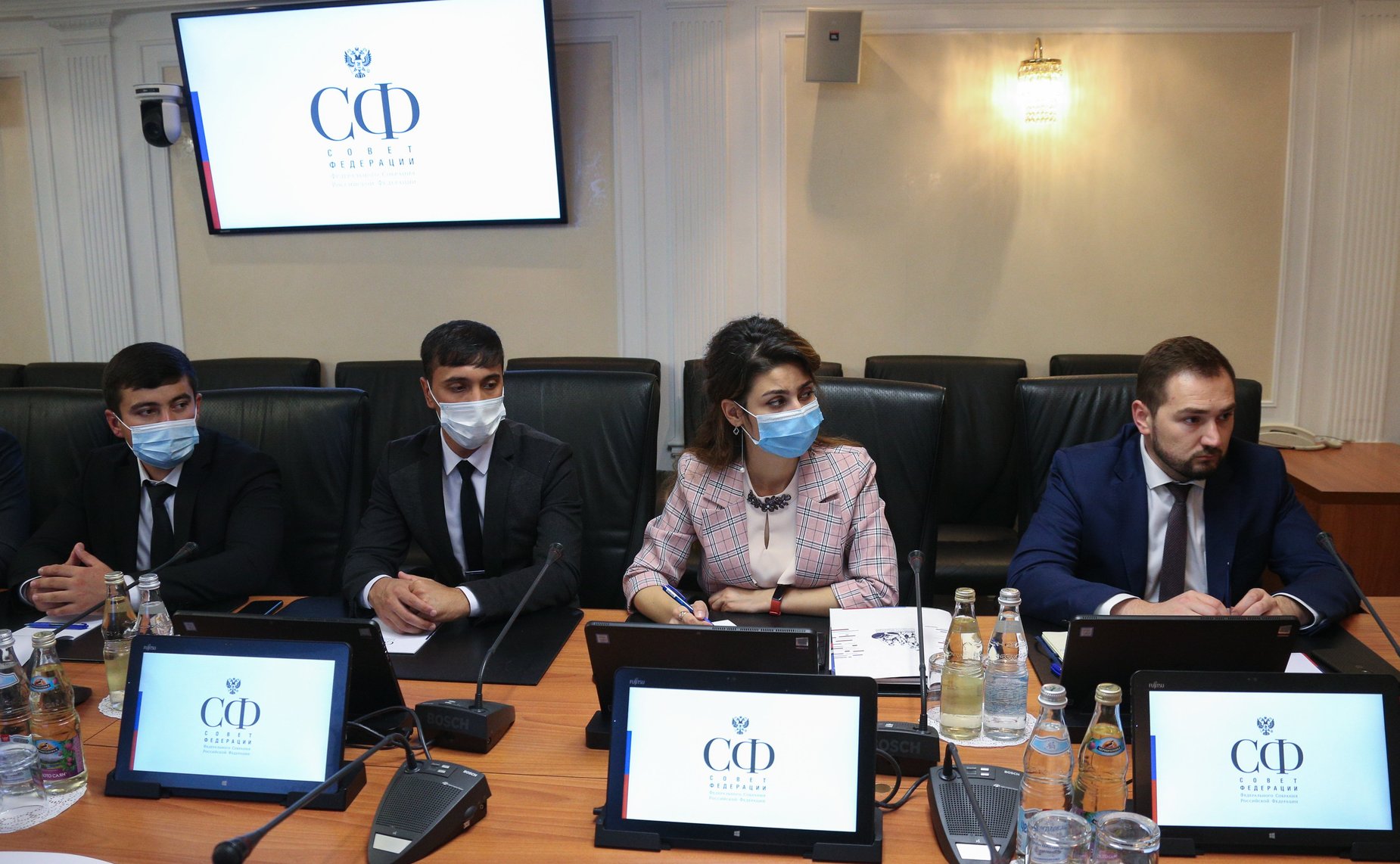 Встреча заместителя председателя Комитета СФ по международным делам Фарита Мухаметшина с официальной делегацией муниципальных служащих из Таджикистана