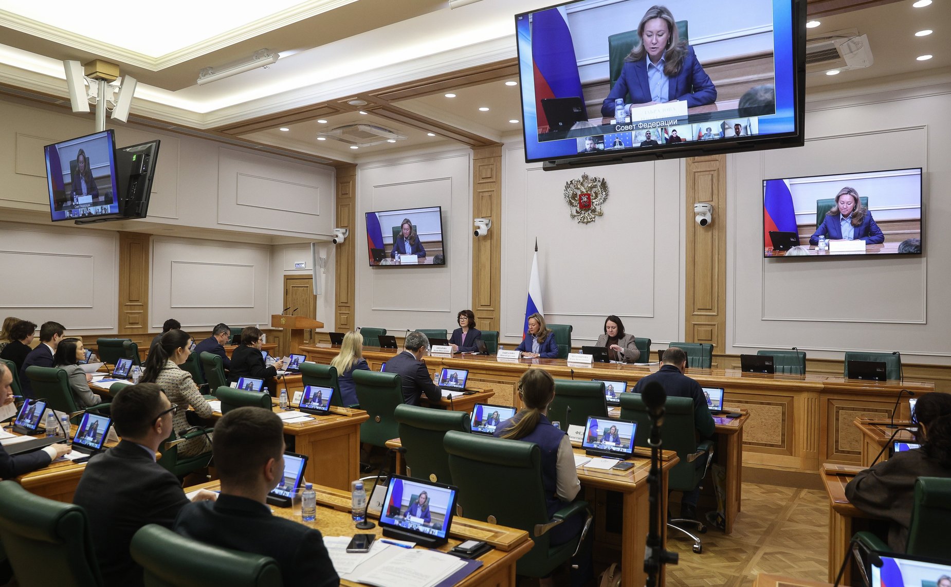 Круглый стол Комитета СФ по социальной политике